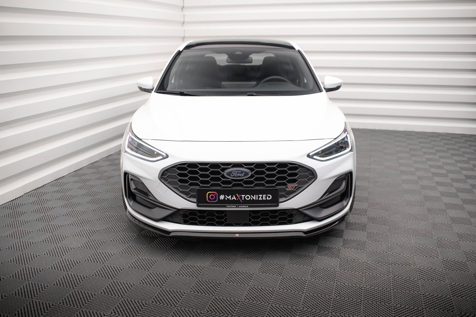 pol_po_Front-Splitter-V-3-Ford-Focus-ST-ST-Line-Mk4-Facelift-21983_4 pol_po_Front-Splitter-V-3-Ford-Focus-ST-ST-Line-Mk4-Facelift-21983_4