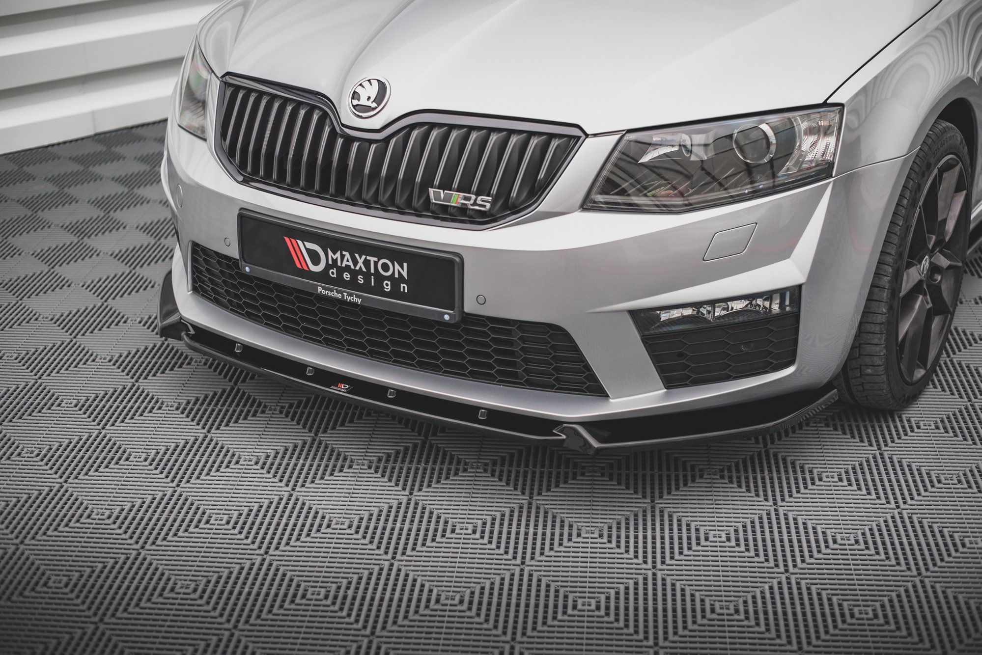 pol_po_Front-Splitter-V-3-Skoda-Octavia-RS-Mk3-13110_7 pol_po_Front-Splitter-V-3-Skoda-Octavia-RS-Mk3-13110_7
