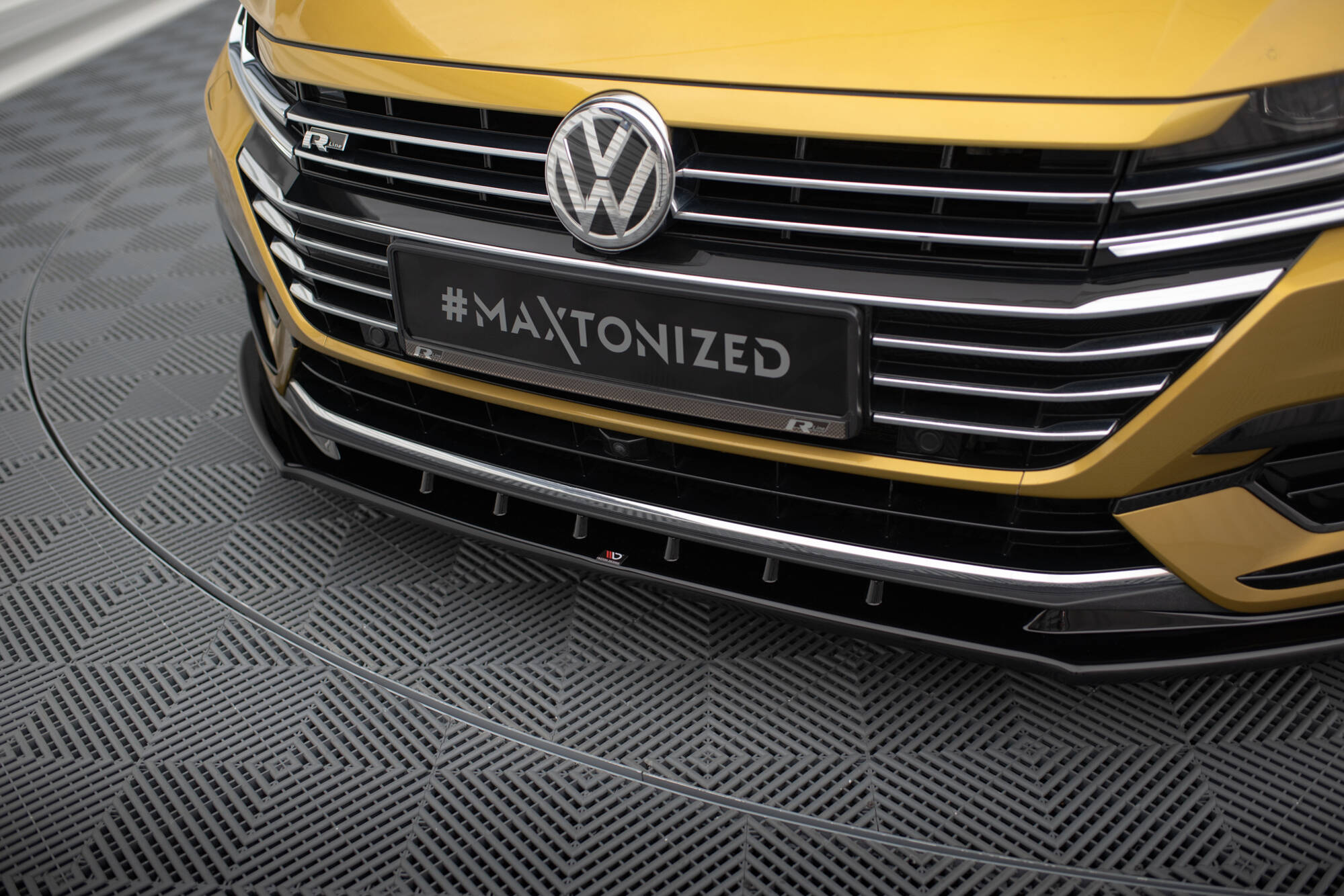 pol_po_Front-Splitter-V-3-Volkswagen-Arteon-R-Line-Sedan-Shooting-Brake-Mk1-934_1 pol_po_Front-Splitter-V-3-Volkswagen-Arteon-R-Line-Sedan-Shooting-Brake-Mk1-934_1