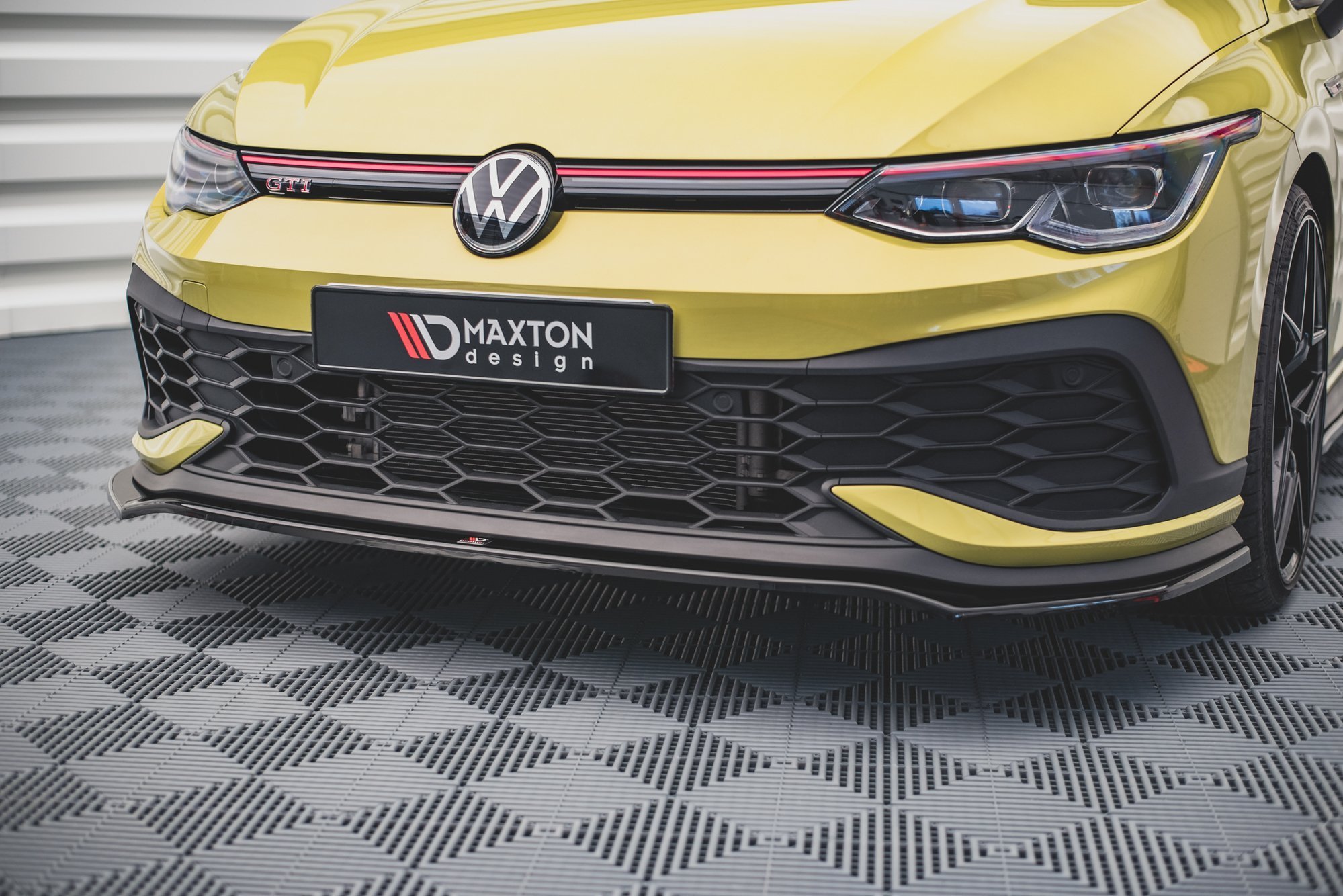 pol_po_Front-Splitter-V-3-Volkswagen-Golf-GTI-Clubsport-Mk8-12359_5 pol_po_Front-Splitter-V-3-Volkswagen-Golf-GTI-Clubsport-Mk8-12359_5