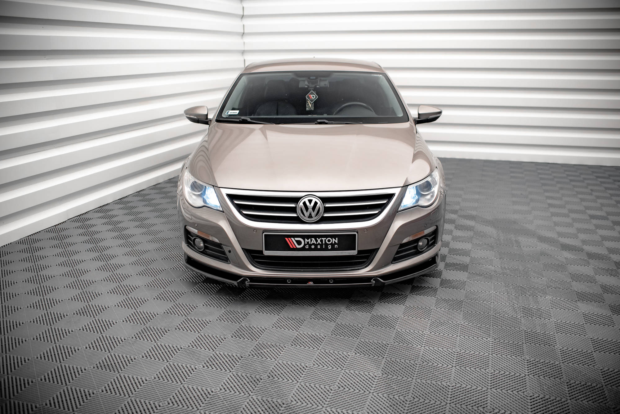 pol_po_Front-Splitter-V-3-Volkswagen-Passat-CC-14688_5 pol_po_Front-Splitter-V-3-Volkswagen-Passat-CC-14688_5