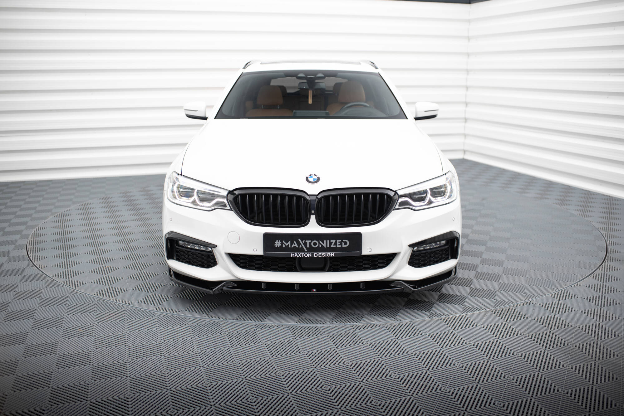 pol_po_Front-Splitter-V-4-BMW-5-M-Pack-M550d-M550i-G30-G31-M-Pack-20204_2 pol_po_Front-Splitter-V-4-BMW-5-M-Pack-M550d-M550i-G30-G31-M-Pack-20204_2