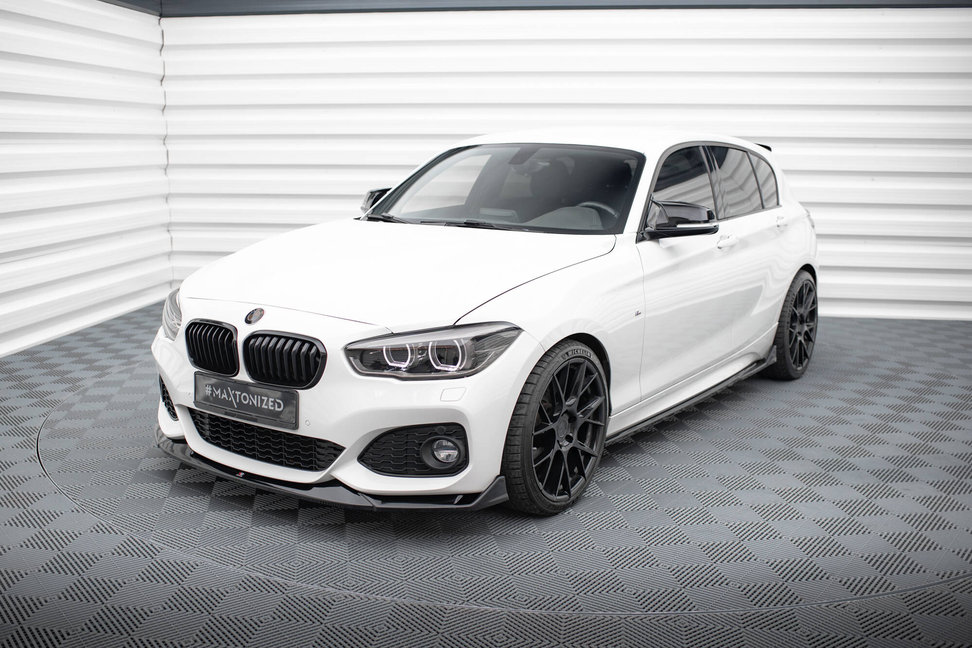 pol_po_Front-Splitter-V-4-CSL-Look-BMW-1-M-Pack-M140i-F20-Facelift-19697_5 pol_po_Front-Splitter-V-4-CSL-Look-BMW-1-M-Pack-M140i-F20-Facelift-19697_5