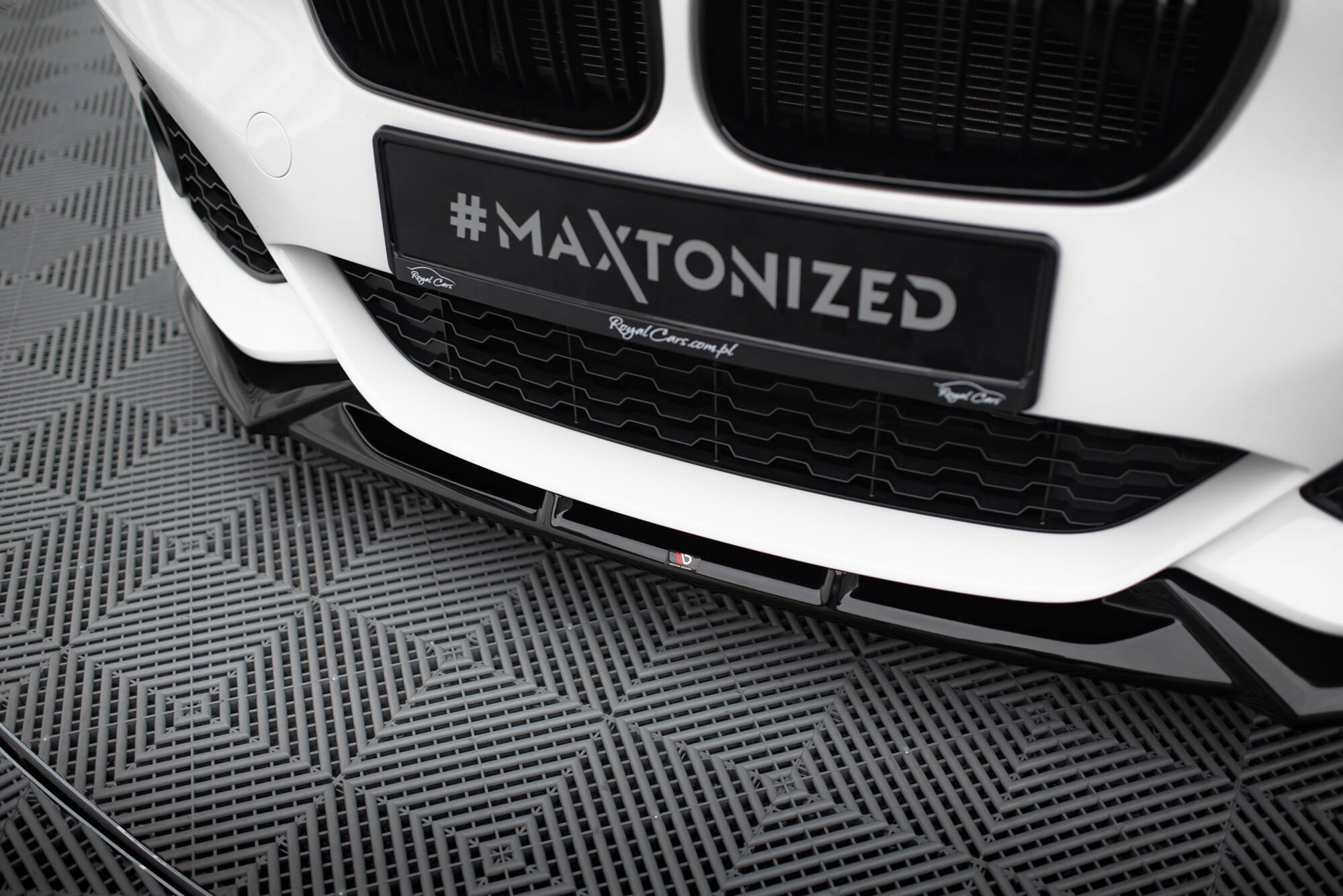 pol_po_Front-Splitter-V-5-BMW-1-M-Pack-M140i-F20-Facelift-21003_4 pol_po_Front-Splitter-V-5-BMW-1-M-Pack-M140i-F20-Facelift-21003_4