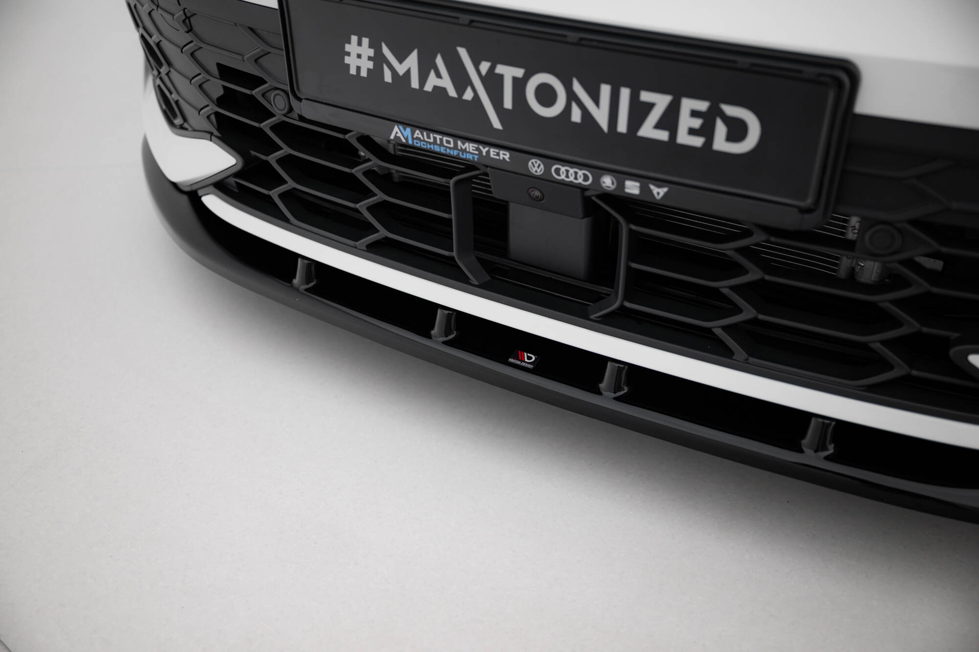 pol_po_Front-Splitter-V-5-Volkswagen-Golf-GTI-GTE-R-Line-Mk8-Facelift-21664_6 pol_po_Front-Splitter-V-5-Volkswagen-Golf-GTI-GTE-R-Line-Mk8-Facelift-21664_6