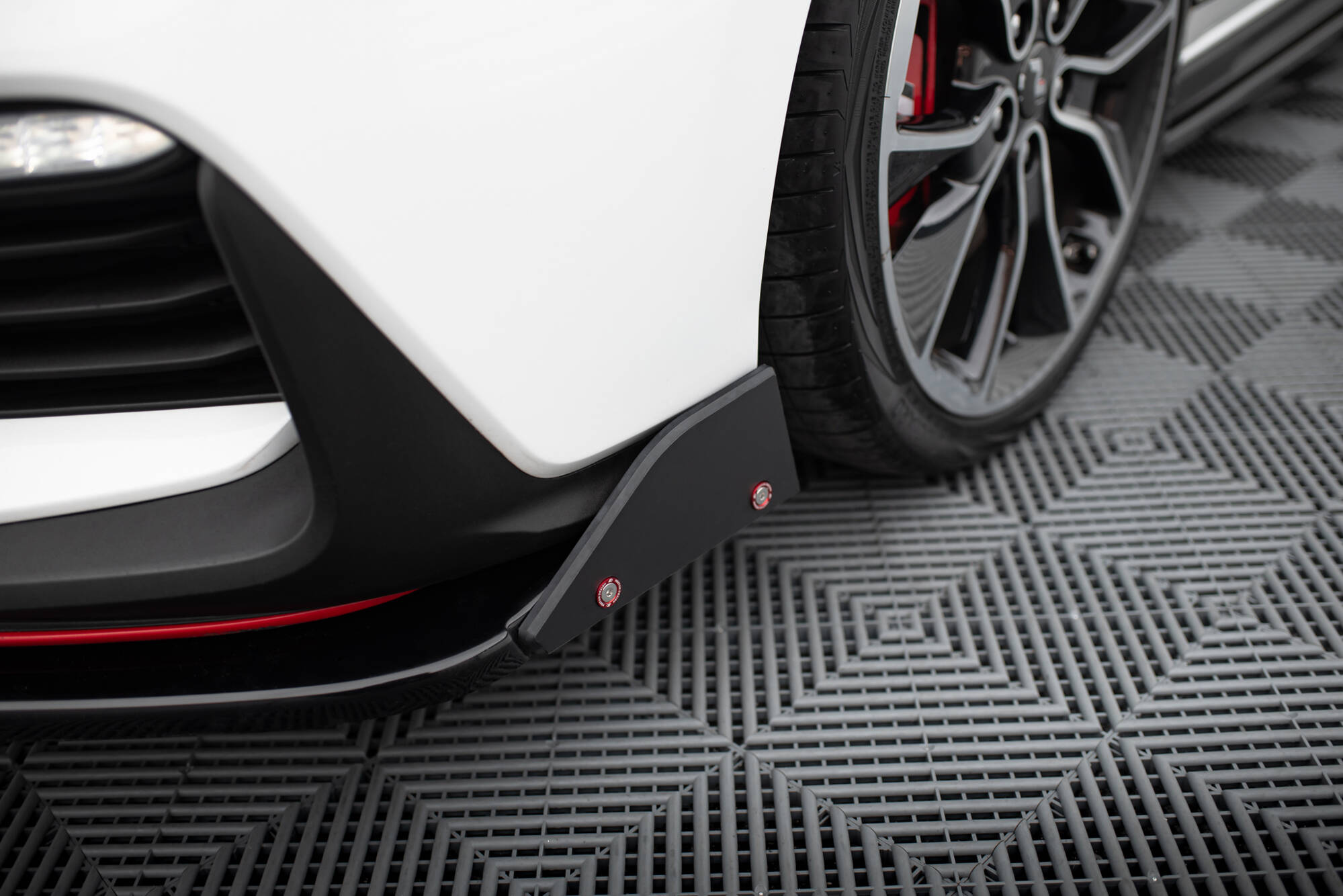 pol_po_Front-Splitter-V-6-Flaps-Hyundai-I30-N-Mk3-Hatchback-Fastback-11852_5 pol_po_Front-Splitter-V-6-Flaps-Hyundai-I30-N-Mk3-Hatchback-Fastback-11852_5
