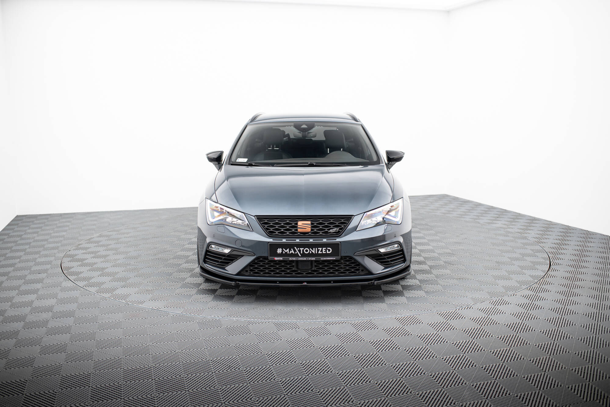 pol_po_Front-Splitter-V-6-Seat-Leon-Cupra-FR-Mk3-FL-10191_2 pol_po_Front-Splitter-V-6-Seat-Leon-Cupra-FR-Mk3-FL-10191_2