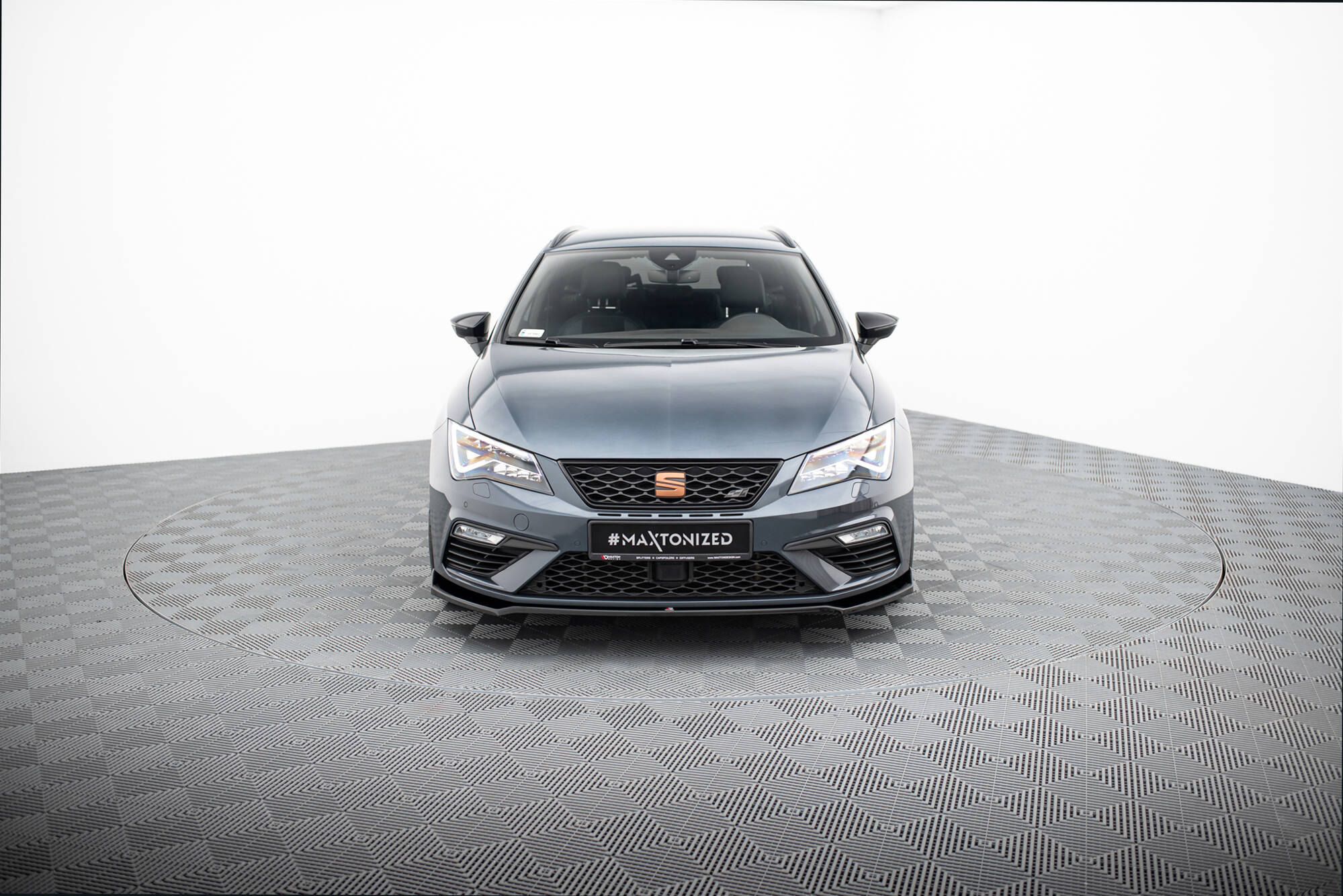 pol_po_Front-Splitter-V-7-Seat-Leon-Cupra-FR-Mk3-FL-10195_2 pol_po_Front-Splitter-V-7-Seat-Leon-Cupra-FR-Mk3-FL-10195_2