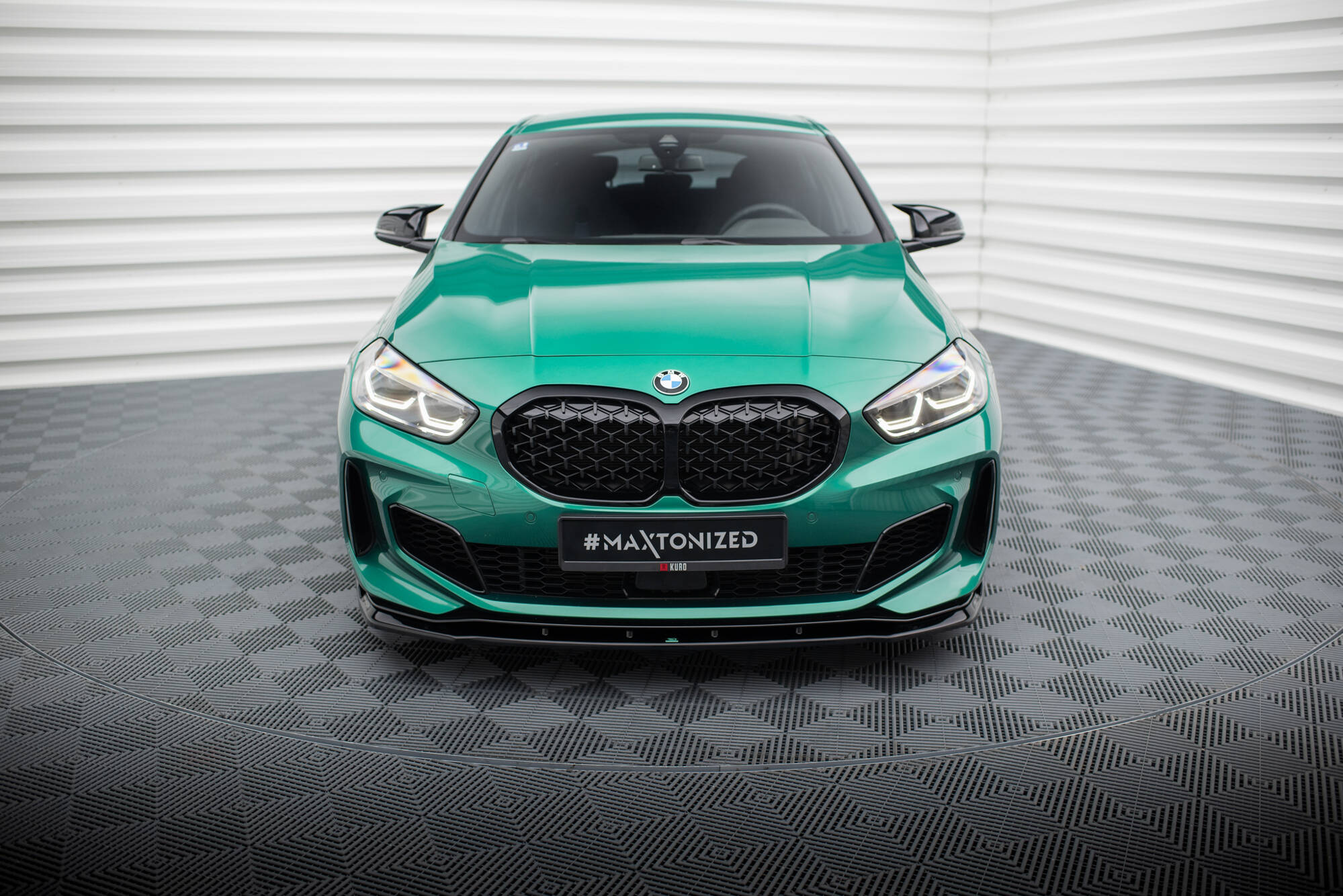 pol_po_Front-Splitter-V-9-BMW-M135i-F40-20732_2 pol_po_Front-Splitter-V-9-BMW-M135i-F40-20732_2