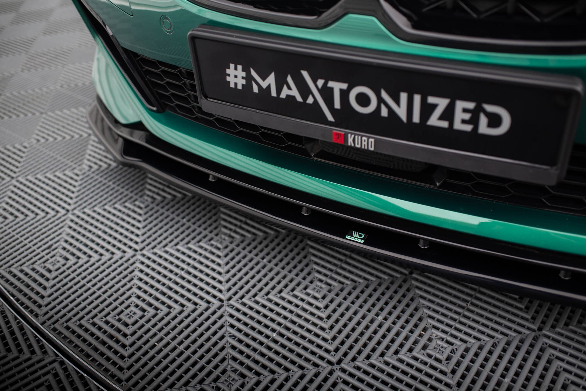 pol_po_Front-Splitter-V-9-BMW-M135i-F40-20732_4 pol_po_Front-Splitter-V-9-BMW-M135i-F40-20732_4