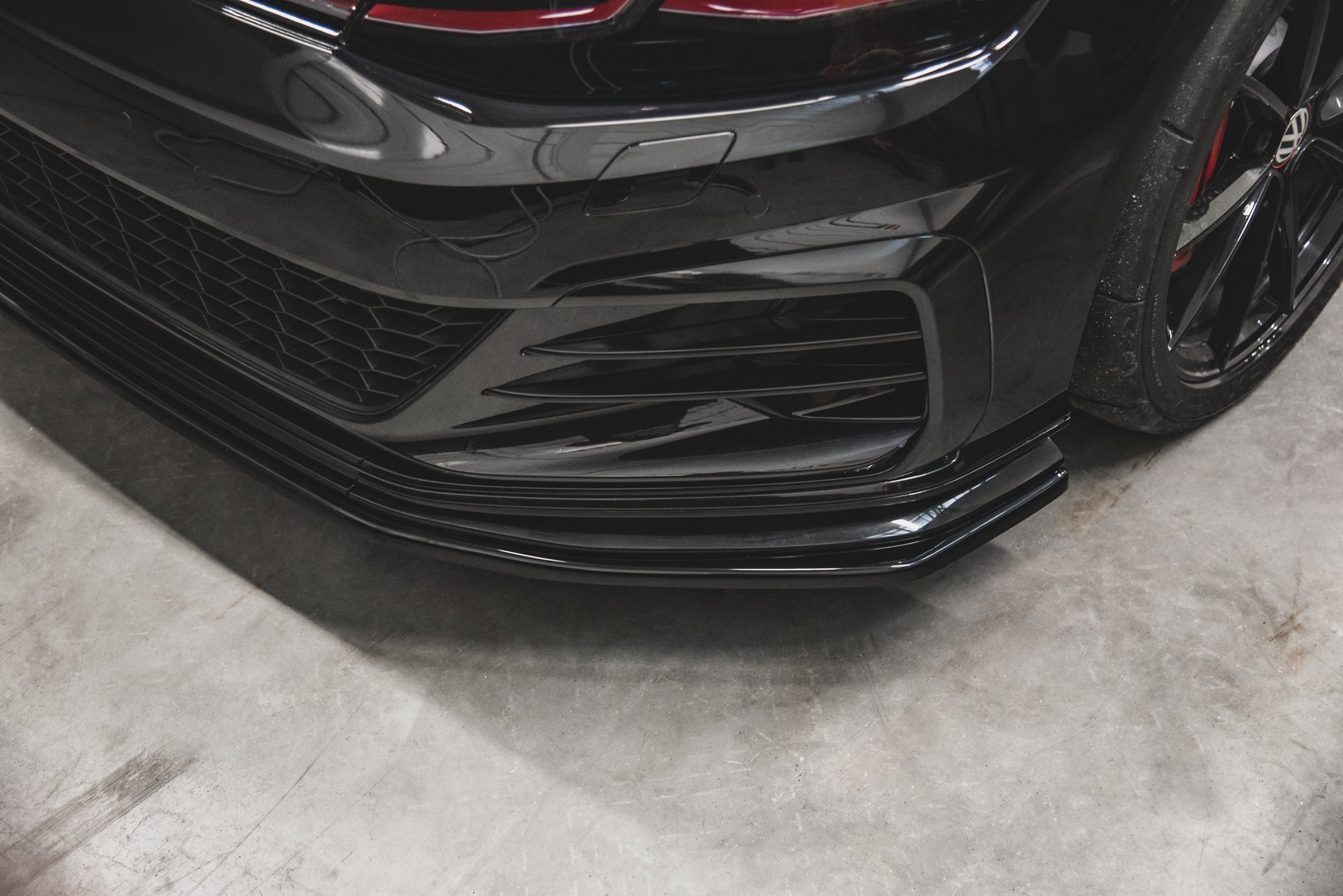pol_po_Front-Splitter-VW-Golf-7-GTI-TCR-10496_3 pol_po_Front-Splitter-VW-Golf-7-GTI-TCR-10496_3