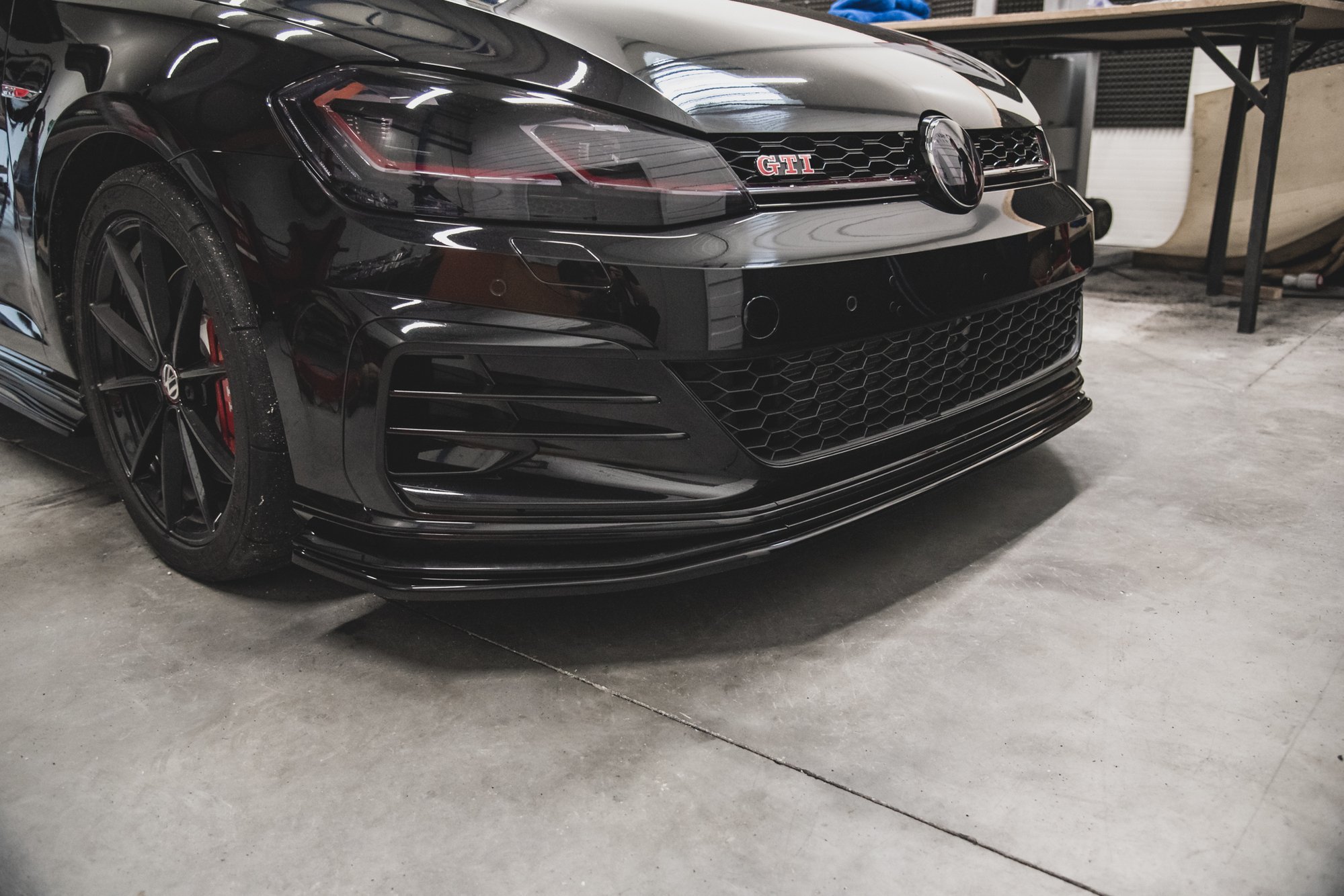 pol_po_Front-Splitter-VW-Golf-7-GTI-TCR-10496_4 pol_po_Front-Splitter-VW-Golf-7-GTI-TCR-10496_4