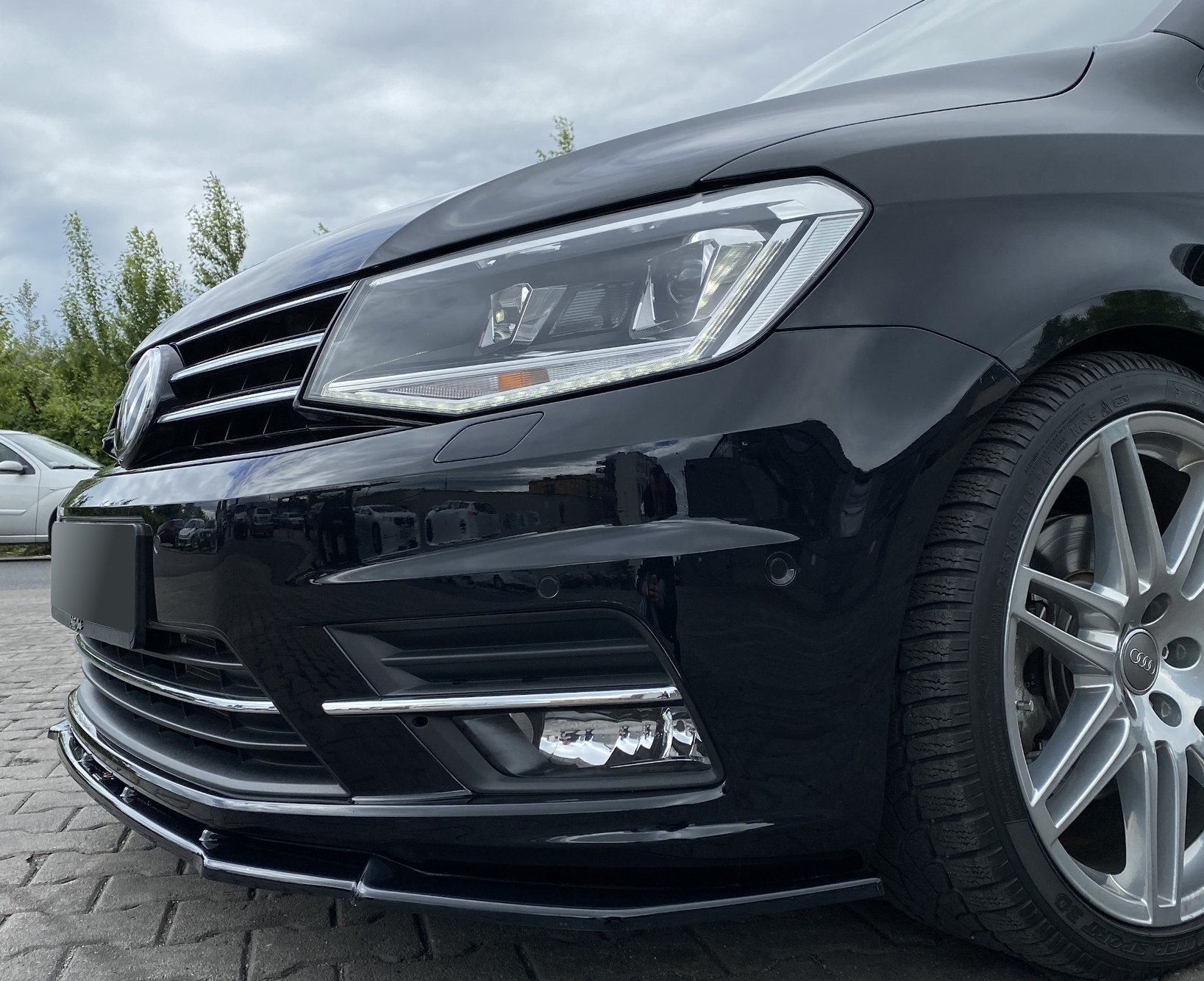 pol_po_Front-Splitter-Volkswagen-Caddy-Mk-4-10924_4 pol_po_Front-Splitter-Volkswagen-Caddy-Mk-4-10924_4