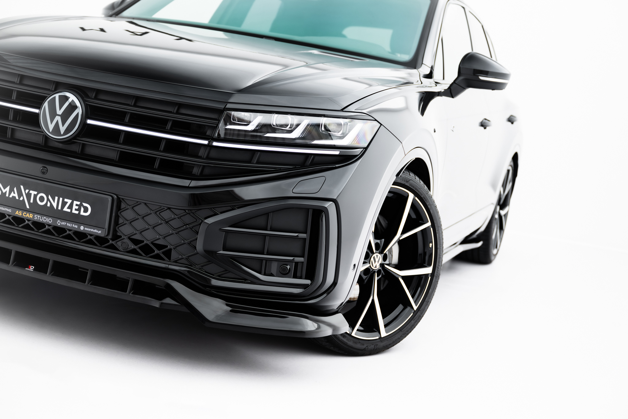 pol_po_Front-Splitter-Volkswagen-Touareg-R-Line-Mk3-Facelift-23414_1 pol_po_Front-Splitter-Volkswagen-Touareg-R-Line-Mk3-Facelift-23414_1