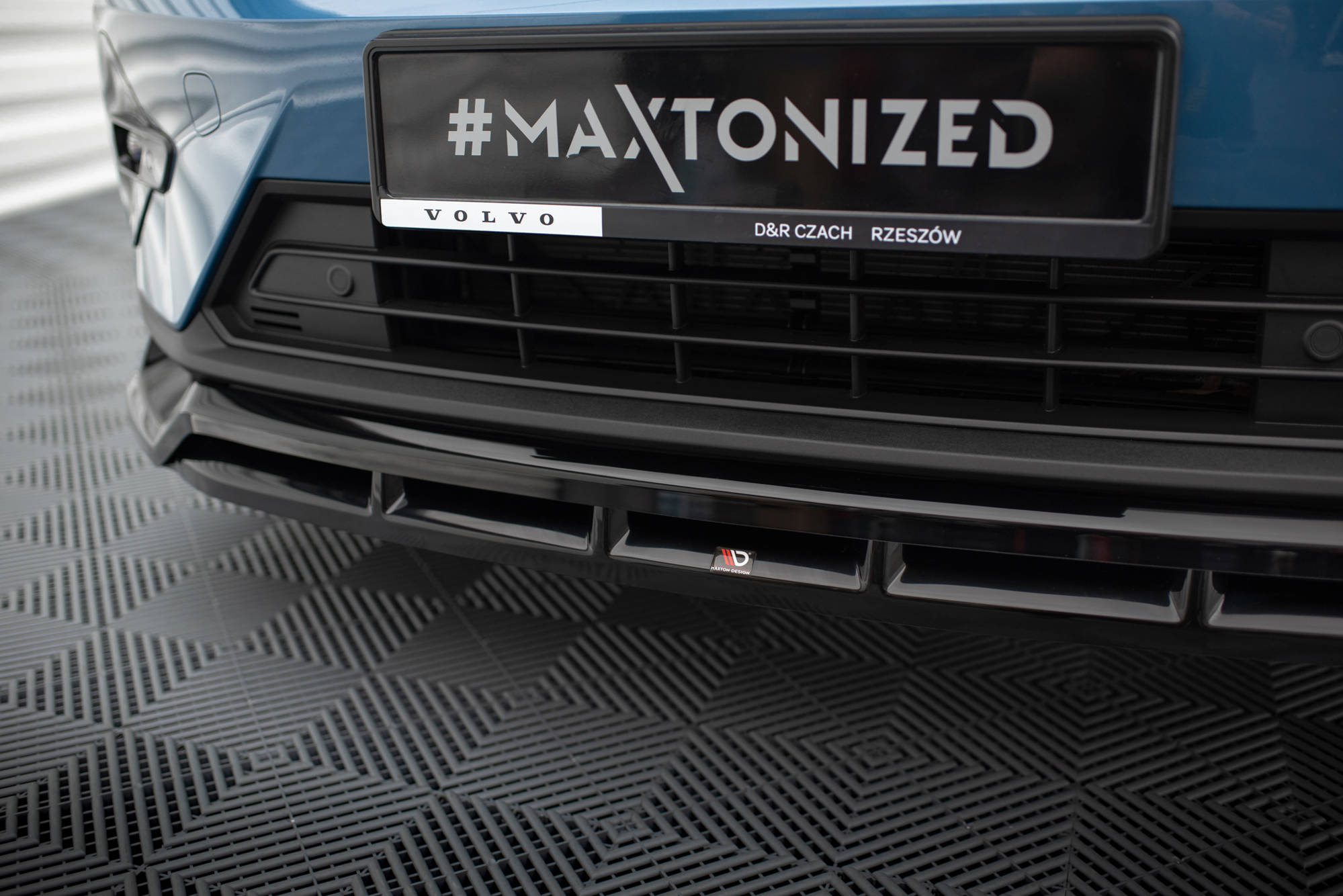 pol_po_Front-Splitter-Volvo-C40-Mk1-18991_1 pol_po_Front-Splitter-Volvo-C40-Mk1-18991_1