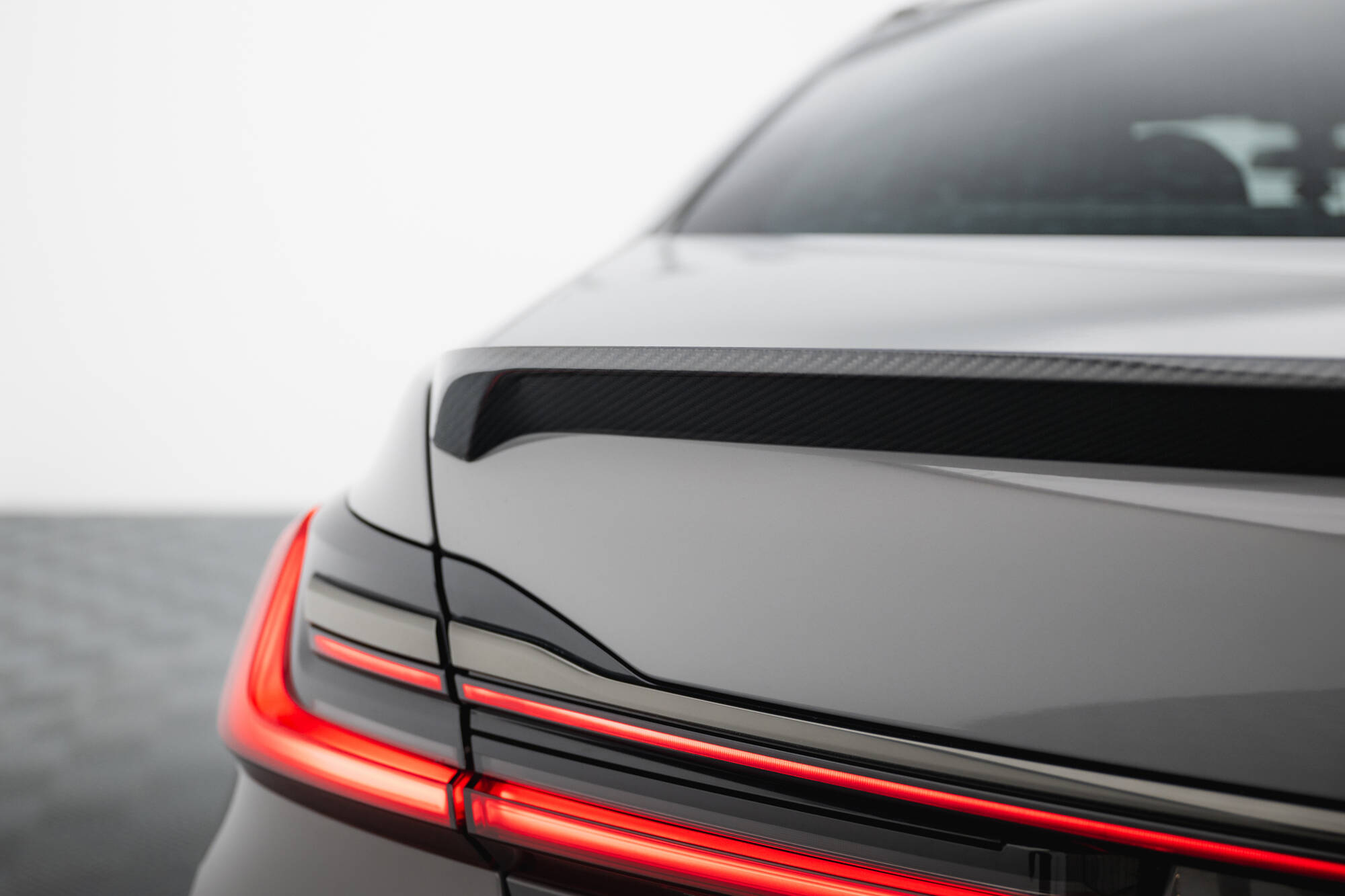 pol_po_Prepreg-Carbon-Fiber-Tailgate-Spoiler-BMW-7-G11-G11-Facelift-21158_6 pol_po_Prepreg-Carbon-Fiber-Tailgate-Spoiler-BMW-7-G11-G11-Facelift-21158_6
