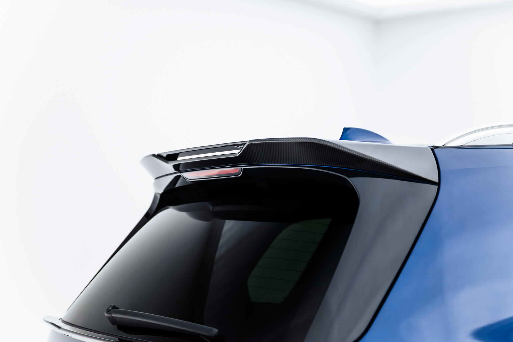 pol_po_Prepreg-Carbon-Fiber-Tailgate-Spoiler-Upper-BMW-X7-M-Pack-G07-23508_5 pol_po_Prepreg-Carbon-Fiber-Tailgate-Spoiler-Upper-BMW-X7-M-Pack-G07-23508_5