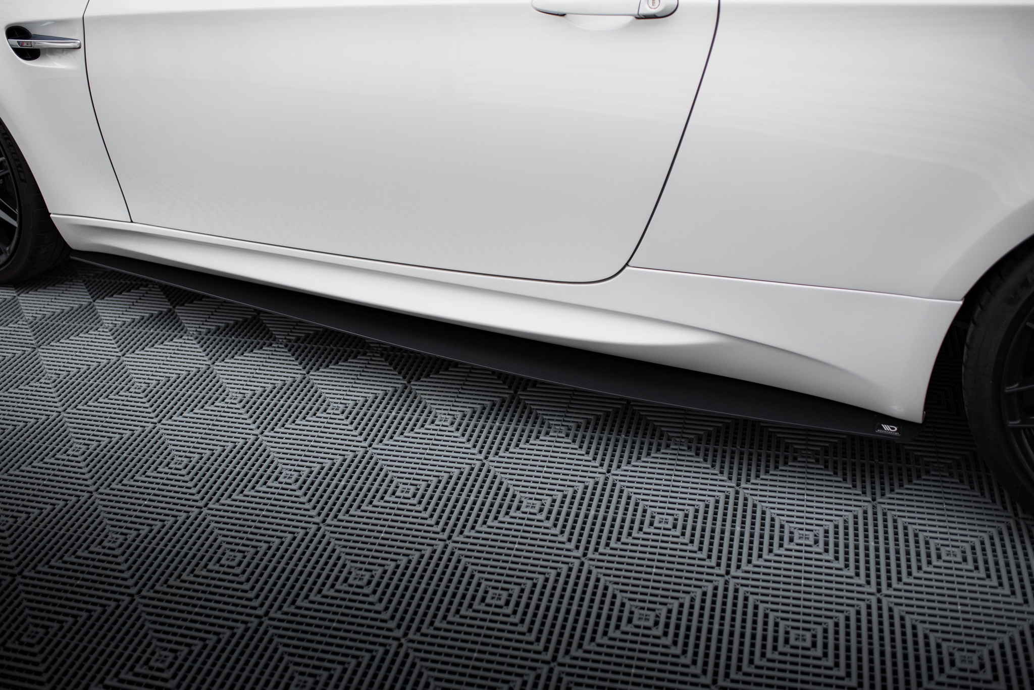 pol_po_RACING-SIDE-SKIRTS-DIFFUSERS-BMW-M3-E92-E93-PREFACE-MODEL-1753_1 pol_po_RACING-SIDE-SKIRTS-DIFFUSERS-BMW-M3-E92-E93-PREFACE-MODEL-1753_1