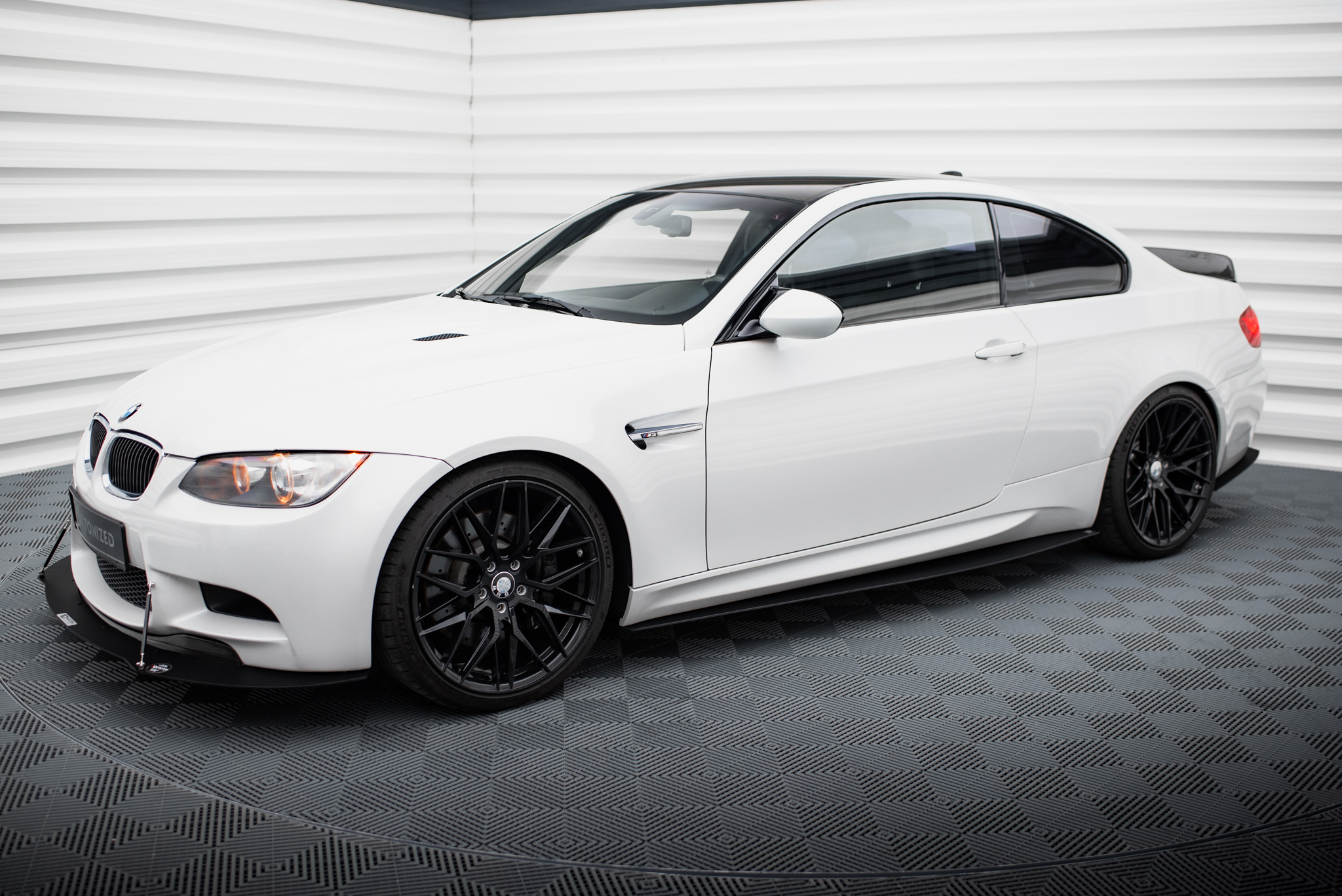 pol_po_RACING-SIDE-SKIRTS-DIFFUSERS-BMW-M3-E92-E93-PREFACE-MODEL-1753_2 pol_po_RACING-SIDE-SKIRTS-DIFFUSERS-BMW-M3-E92-E93-PREFACE-MODEL-1753_2