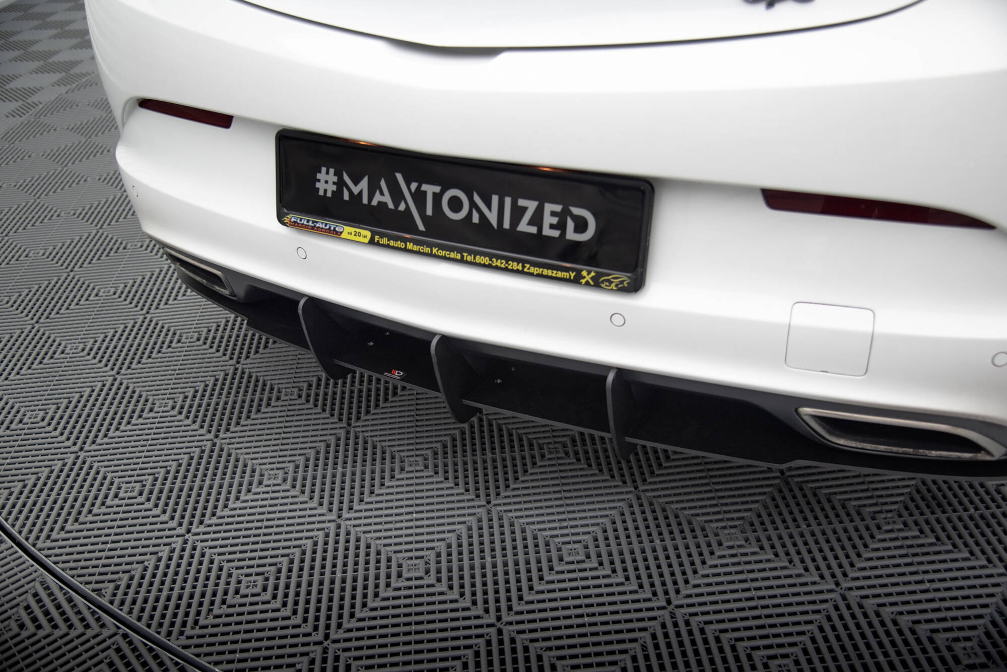 pol_po_REAR-DIFFUSER-OPEL-ASTRA-J-OPC-VXR-1801_2 pol_po_REAR-DIFFUSER-OPEL-ASTRA-J-OPC-VXR-1801_2