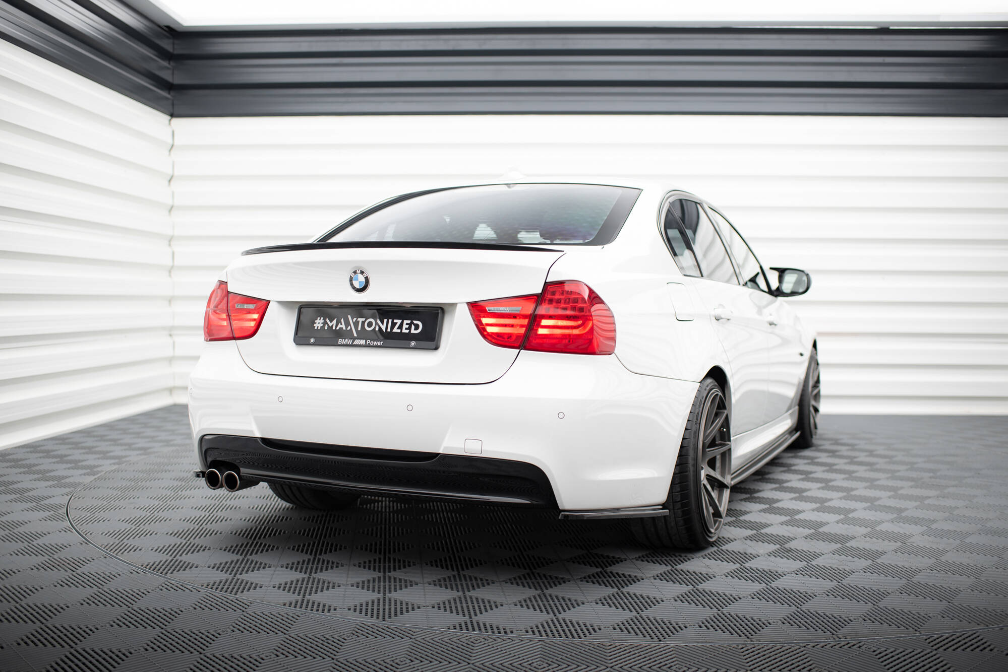 pol_po_REAR-SIDE-SPLITTERS-BMW-3-E90-MPACK-5703_2 pol_po_REAR-SIDE-SPLITTERS-BMW-3-E90-MPACK-5703_2