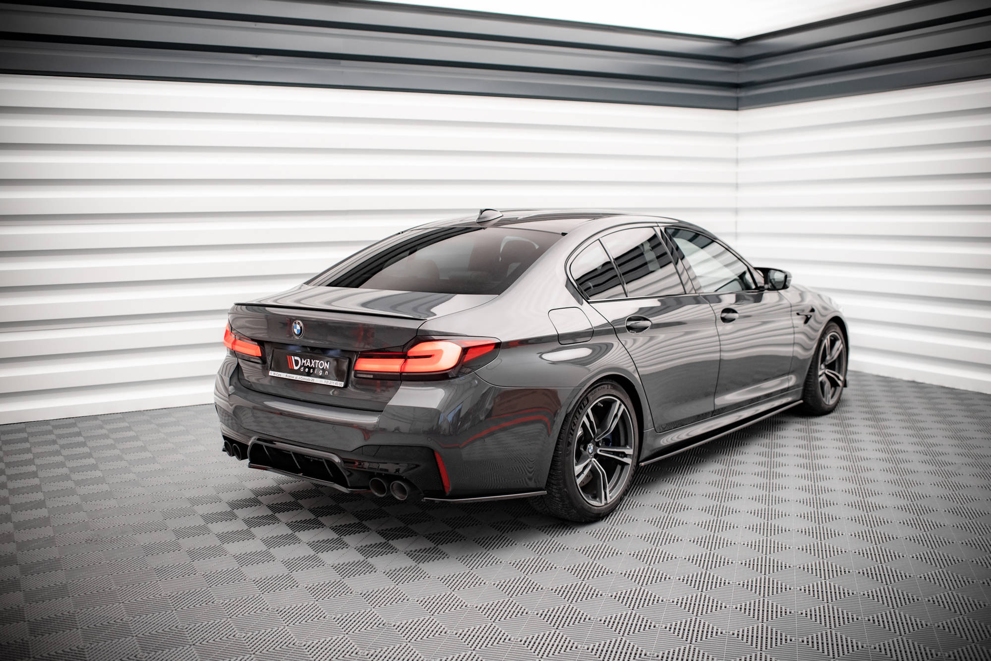 pol_po_REAR-SIDE-SPLITTERS-BMW-M5-F90-8027_4 pol_po_REAR-SIDE-SPLITTERS-BMW-M5-F90-8027_4