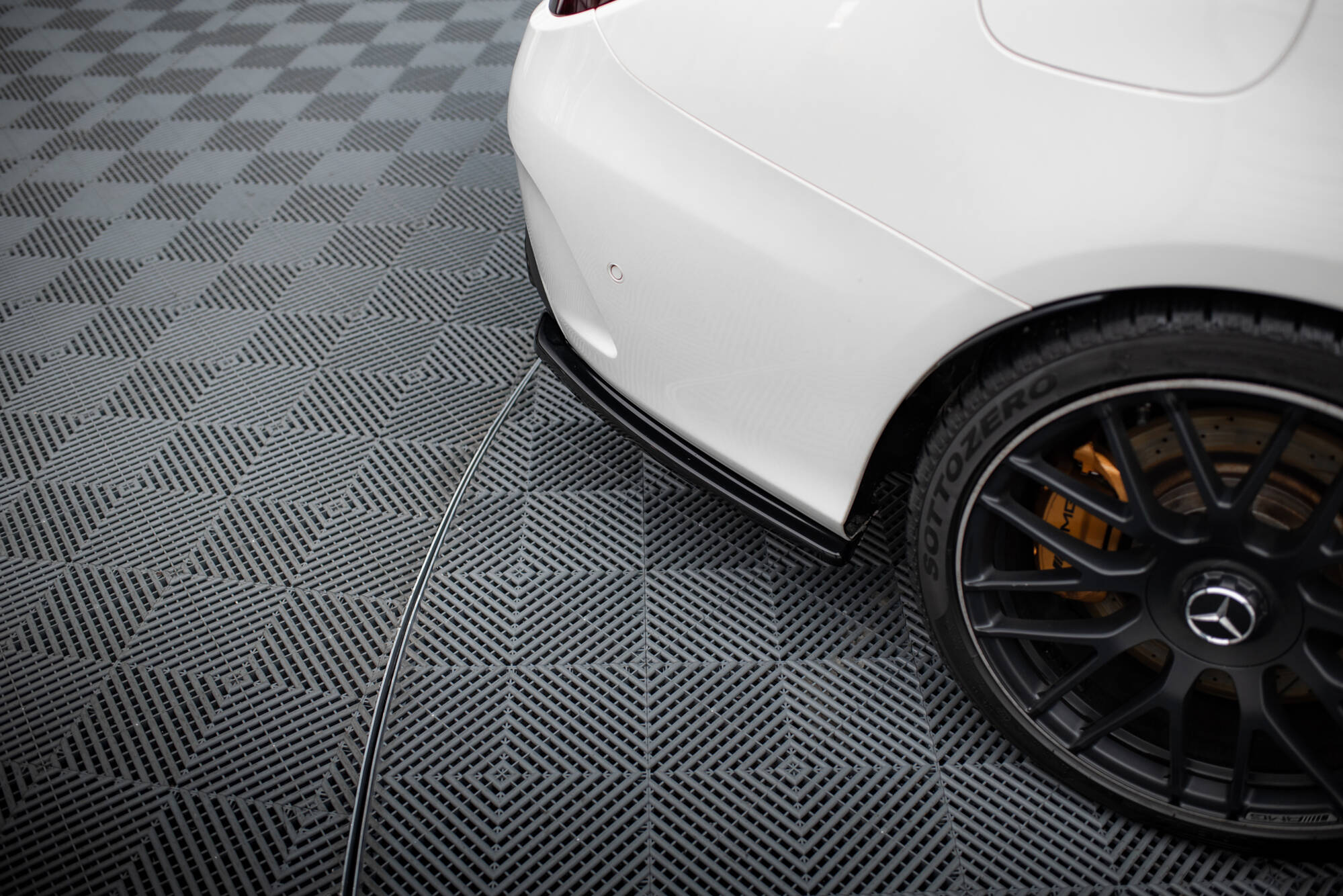 pol_po_REAR-SIDE-SPLITTERS-Mercedes-C-Class-S205-63AMG-5743_6 pol_po_REAR-SIDE-SPLITTERS-Mercedes-C-Class-S205-63AMG-5743_6