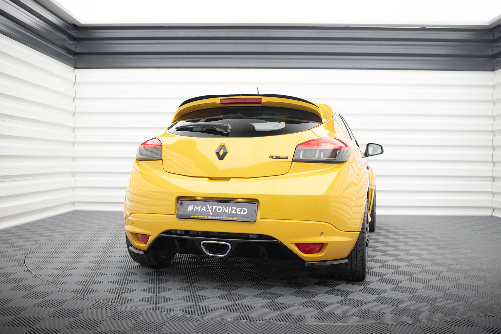 pol_po_REAR-SIDE-SPLITTERS-RENAULT-MEGANE-3-RS-1142_4 pol_po_REAR-SIDE-SPLITTERS-RENAULT-MEGANE-3-RS-1142_4