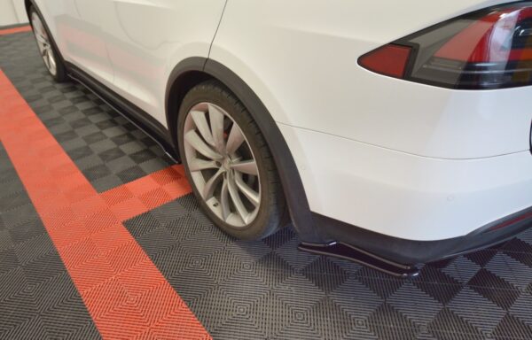 REAR SIDE SPLITTERS V.1 TESLA MODEL X Tesla Model X