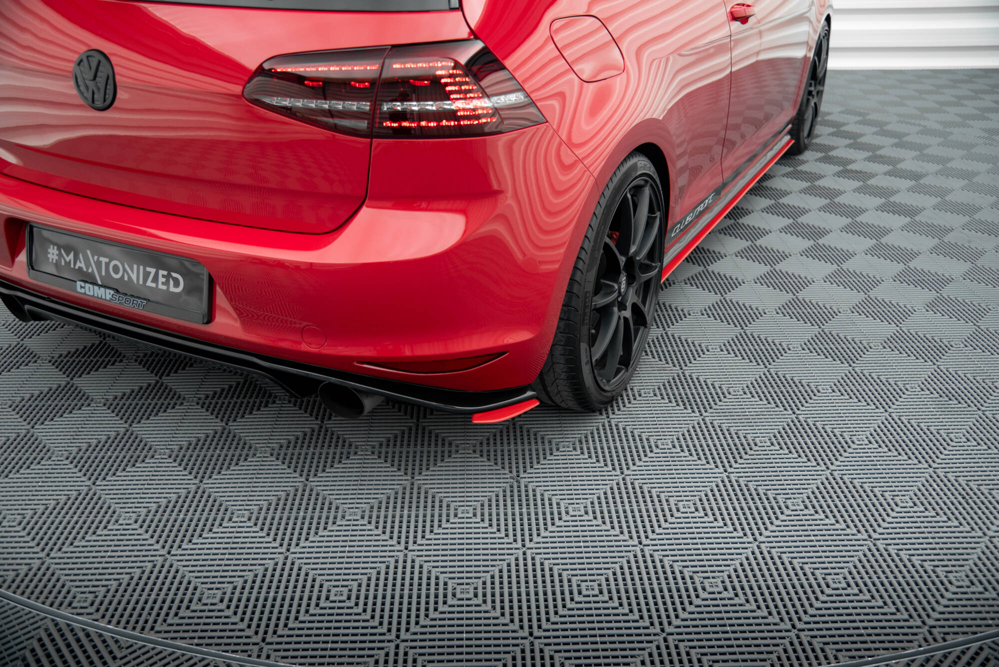 pol_po_REAR-SIDE-SPLITTERS-VW-GOLF-Mk7-GTI-CLUBSPORT-7730_2 pol_po_REAR-SIDE-SPLITTERS-VW-GOLF-Mk7-GTI-CLUBSPORT-7730_2