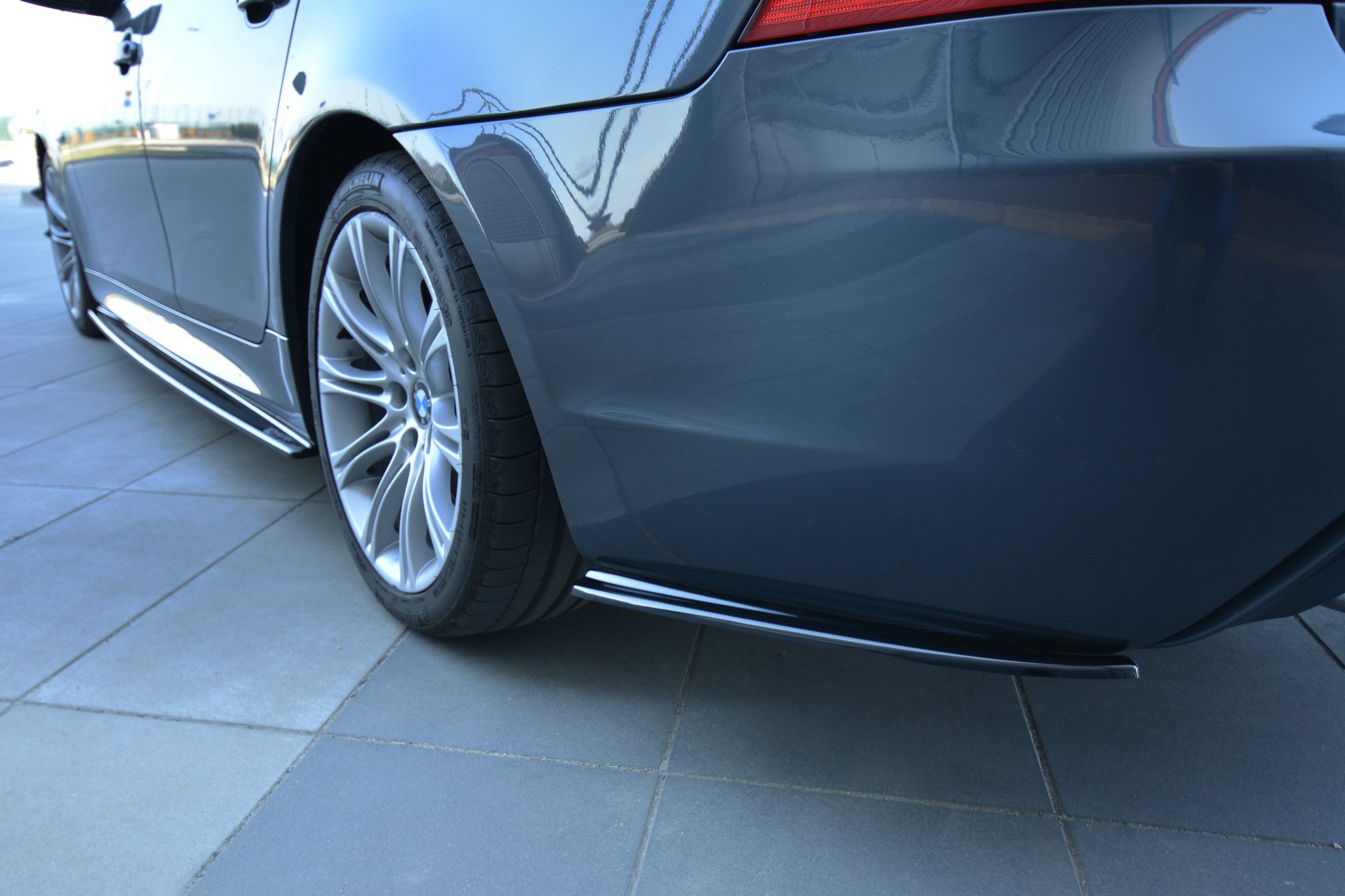 pol_po_REAR-SIDE-SPLITTERS-for-BMW-5-E60-E61-M-PACK-6935_5 pol_po_REAR-SIDE-SPLITTERS-for-BMW-5-E60-E61-M-PACK-6935_5