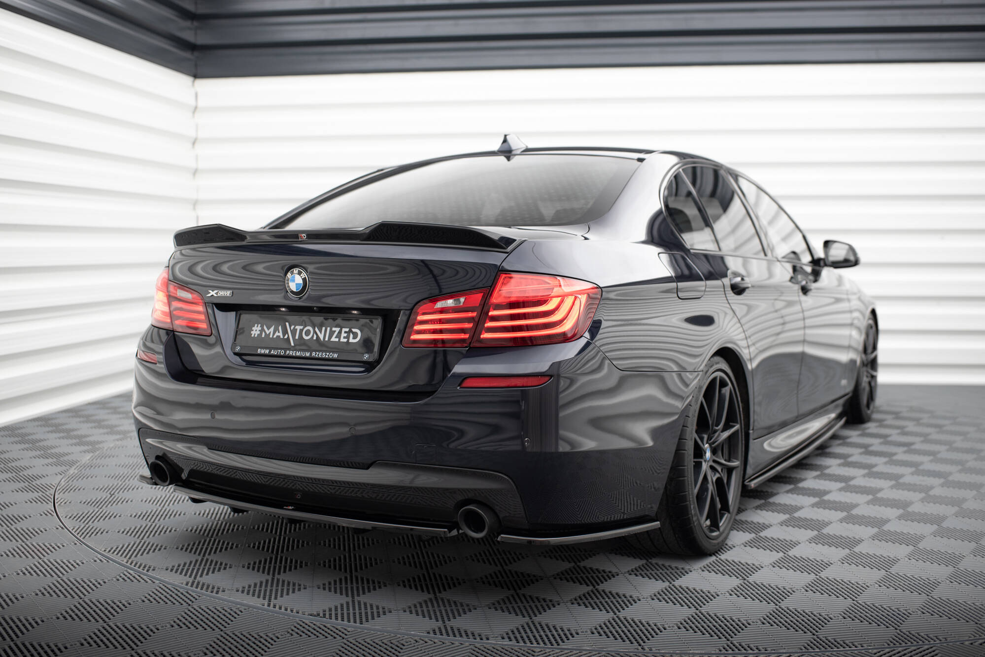 pol_po_REAR-SIDE-SPLITTERS-for-BMW-5-M-Pack-Sedan-Touring-F10-F11-fits-two-single-exhaust-ends-1097_2 pol_po_REAR-SIDE-SPLITTERS-for-BMW-5-M-Pack-Sedan-Touring-F10-F11-fits-two-single-exhaust-ends-1097_2