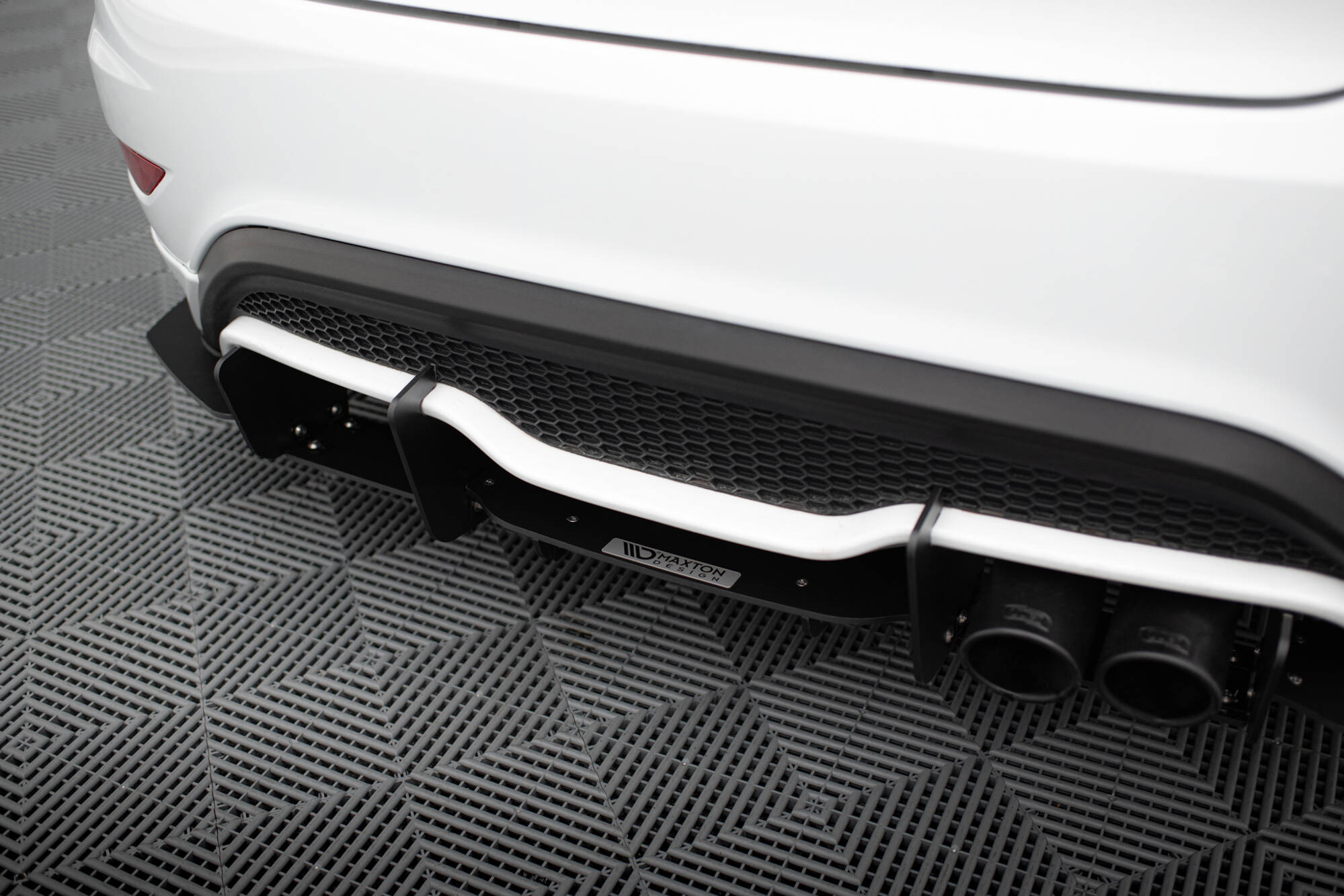 pol_po_Rear-Diffuser-V-2-Ford-Fiesta-Mk7-ST-FL-6744_9 pol_po_Rear-Diffuser-V-2-Ford-Fiesta-Mk7-ST-FL-6744_9