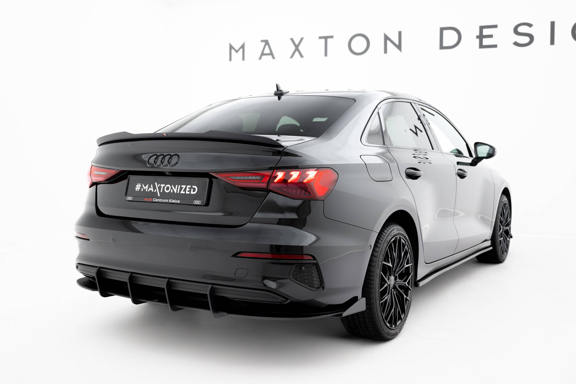 pol_po_Rear-Side-Flaps-Audi-A3-Sedan-8Y-22393_4 pol_po_Rear-Side-Flaps-Audi-A3-Sedan-8Y-22393_4