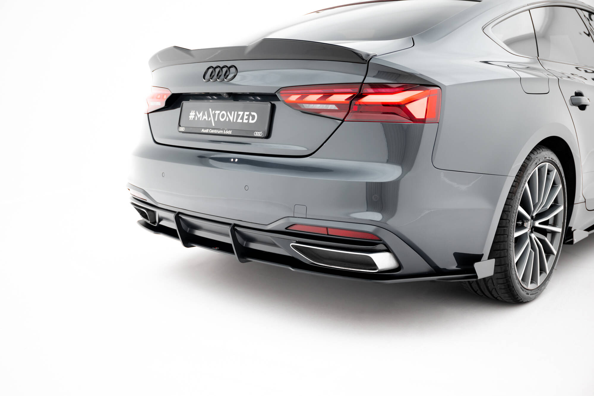 pol_po_Rear-Side-Flaps-Audi-A5-F5-Facelift-21474_6 pol_po_Rear-Side-Flaps-Audi-A5-F5-Facelift-21474_6