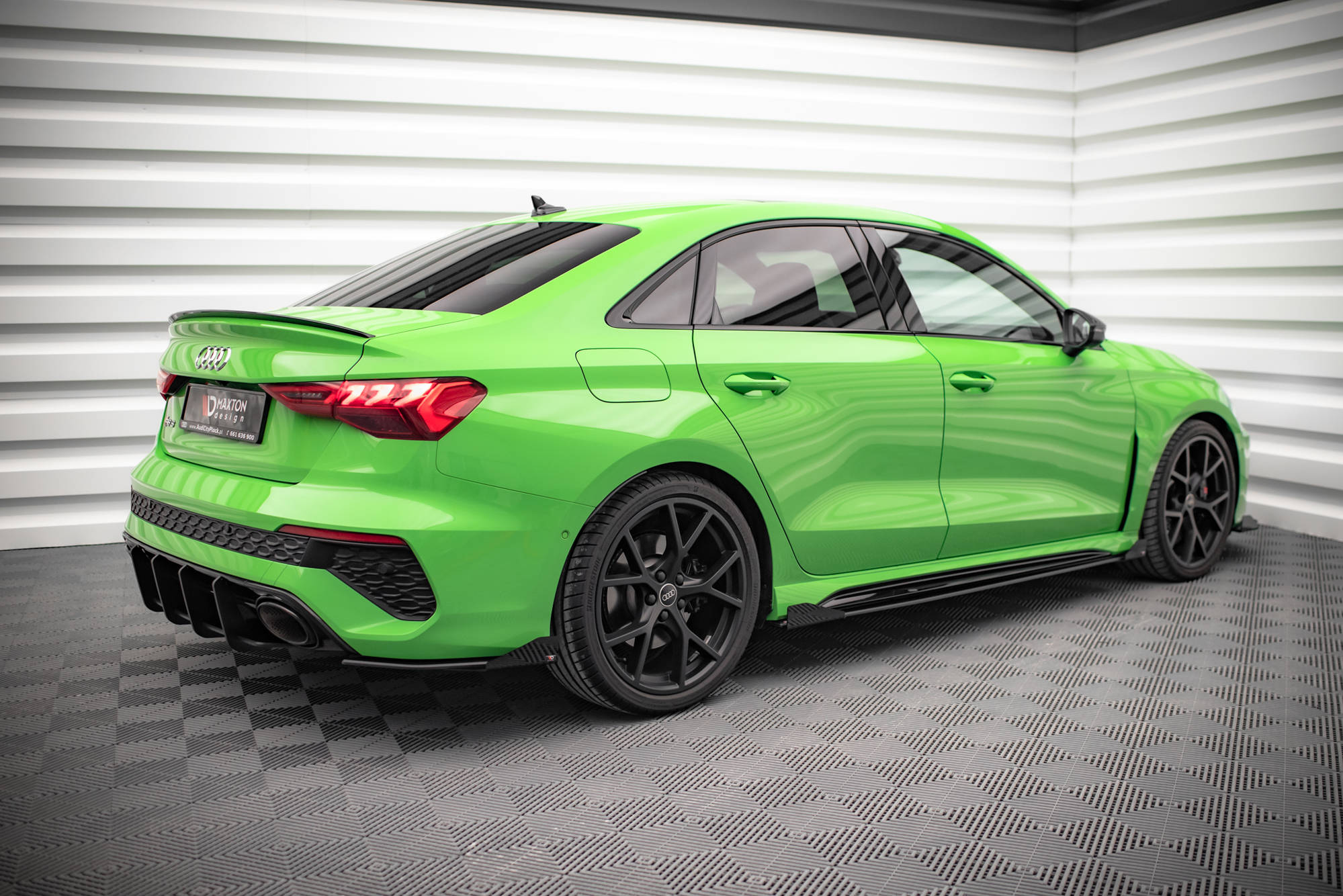 pol_po_Rear-Side-Flaps-Audi-RS3-Sedan-8Y-15250_6 pol_po_Rear-Side-Flaps-Audi-RS3-Sedan-8Y-15250_6