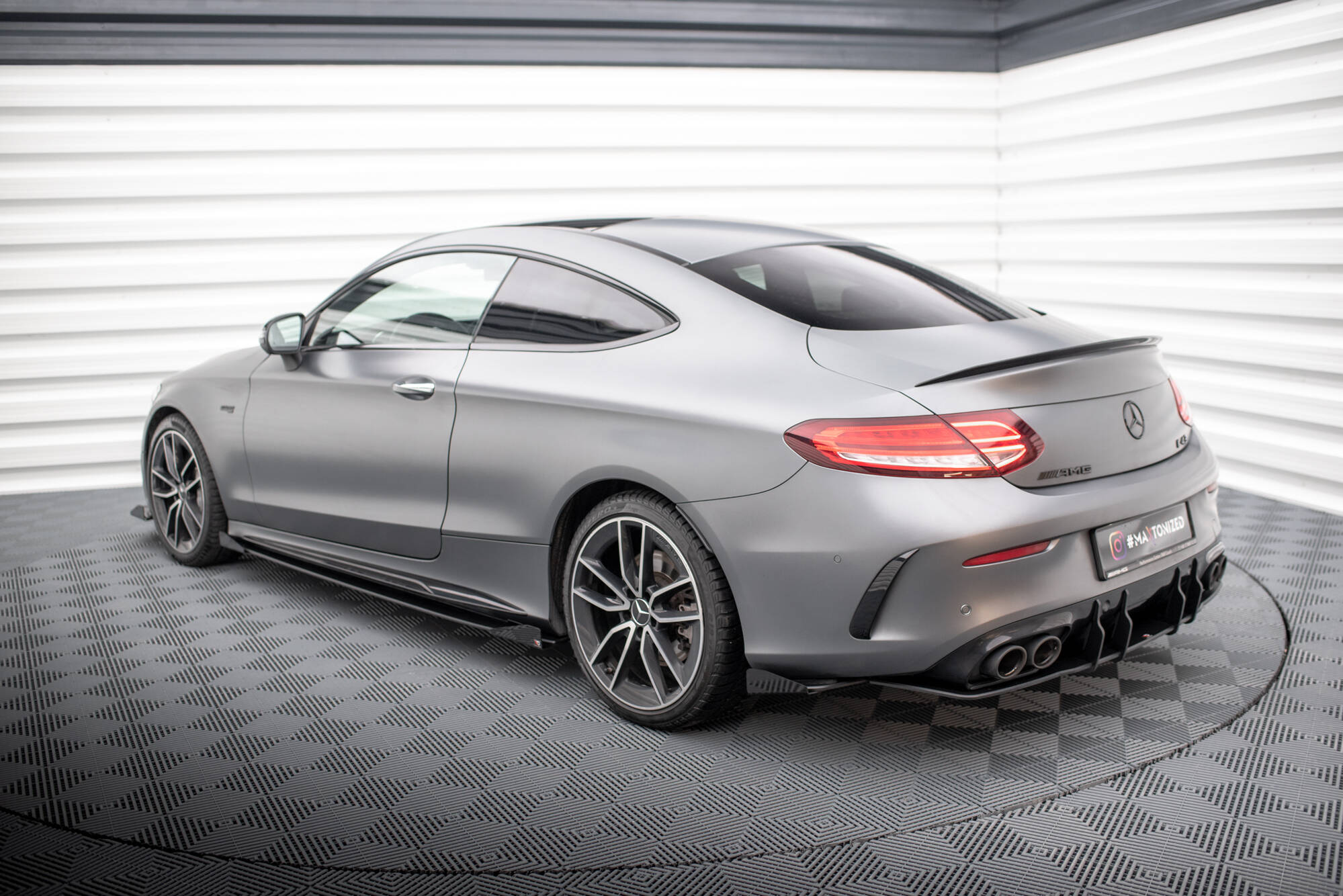 pol_po_Rear-Side-Flaps-Mercedes-AMG-C43-Coupe-Cabrio-C205-Facelift-A205-Facelift-19063_2 pol_po_Rear-Side-Flaps-Mercedes-AMG-C43-Coupe-Cabrio-C205-Facelift-A205-Facelift-19063_2