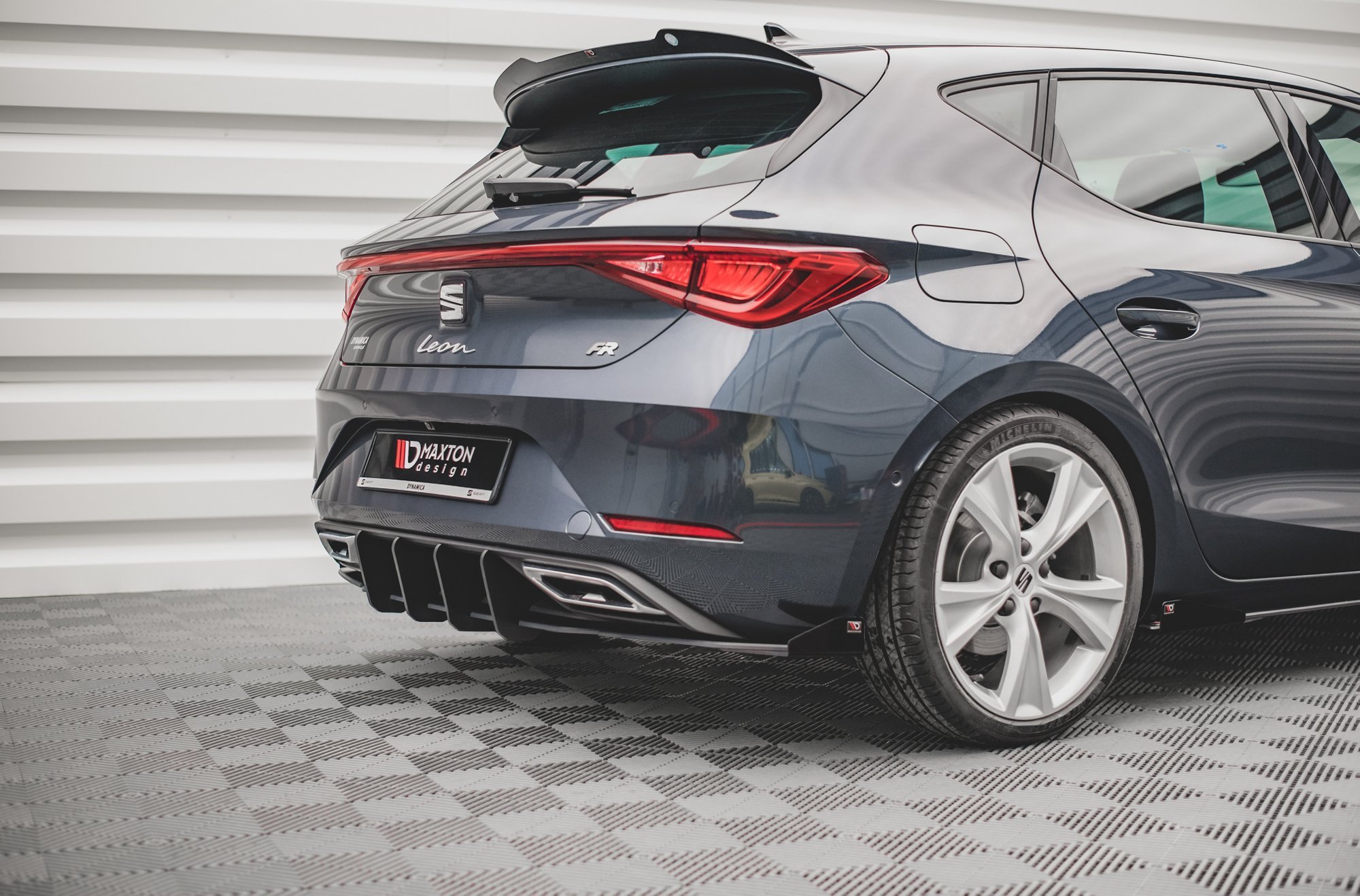 pol_po_Rear-Side-Flaps-Seat-Leon-FR-Hatchback-Mk4-12683_3 pol_po_Rear-Side-Flaps-Seat-Leon-FR-Hatchback-Mk4-12683_3