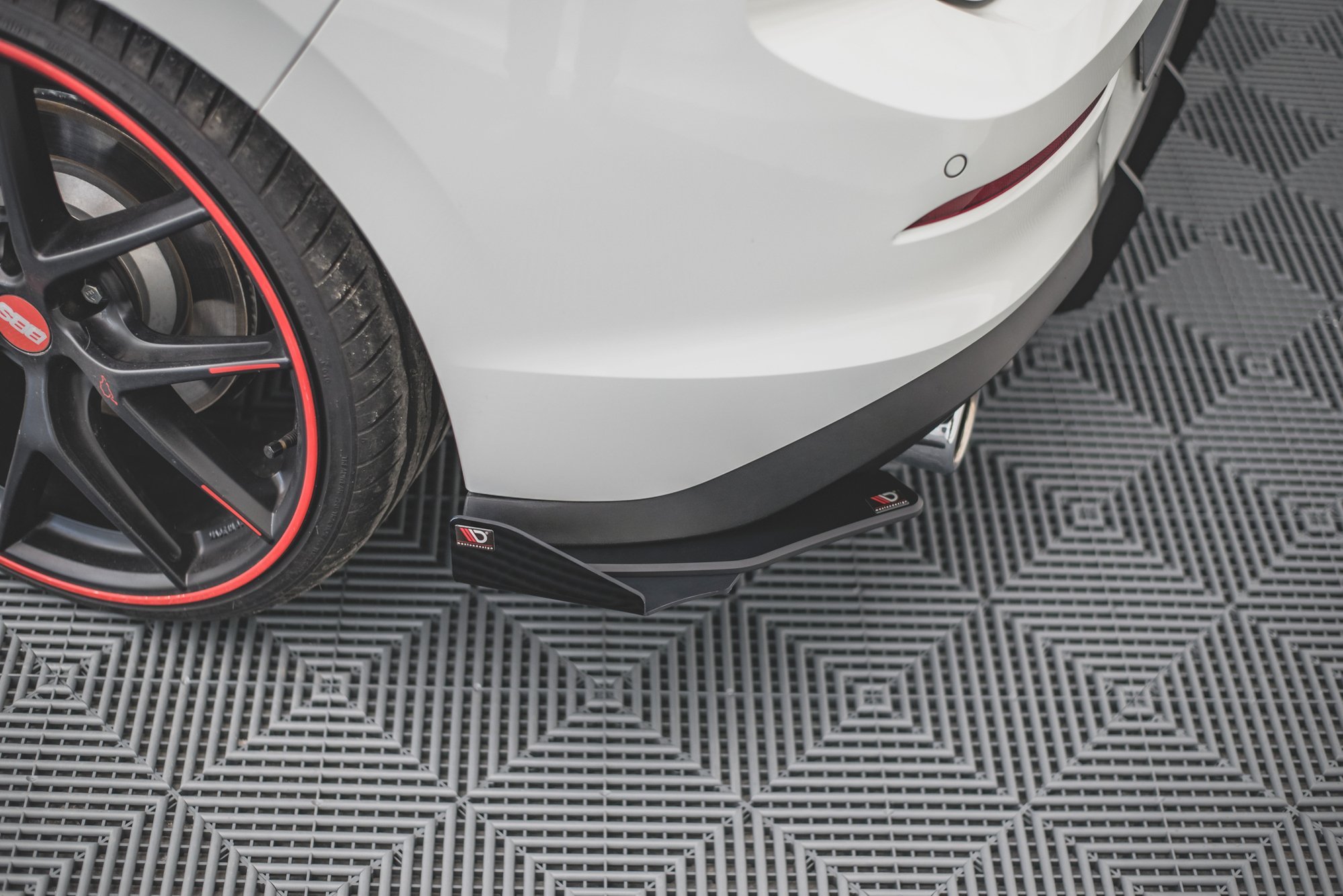 pol_po_Rear-Side-Flaps-Volkswagen-Golf-GTI-GTE-R-Line-Mk8-12252_2 pol_po_Rear-Side-Flaps-Volkswagen-Golf-GTI-GTE-R-Line-Mk8-12252_2