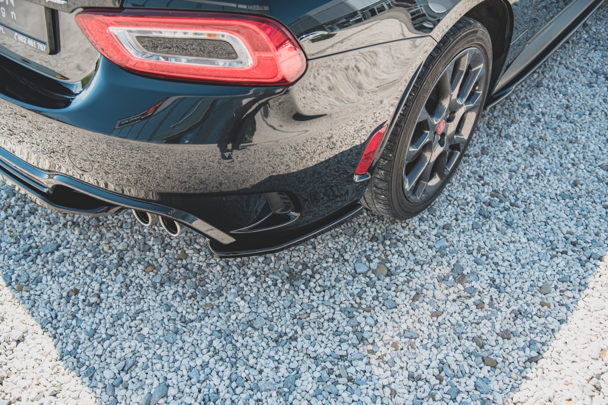 pol_po_Rear-Side-Splitters-Abarth-124-Spider-10470_2 pol_po_Rear-Side-Splitters-Abarth-124-Spider-10470_2