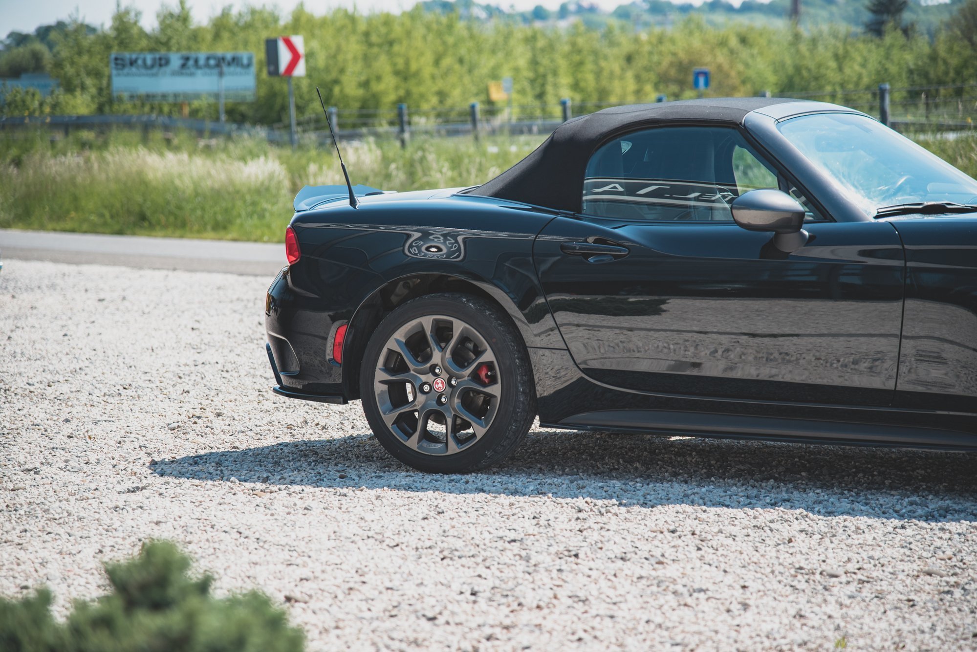 pol_po_Rear-Side-Splitters-Abarth-124-Spider-10470_3 pol_po_Rear-Side-Splitters-Abarth-124-Spider-10470_3