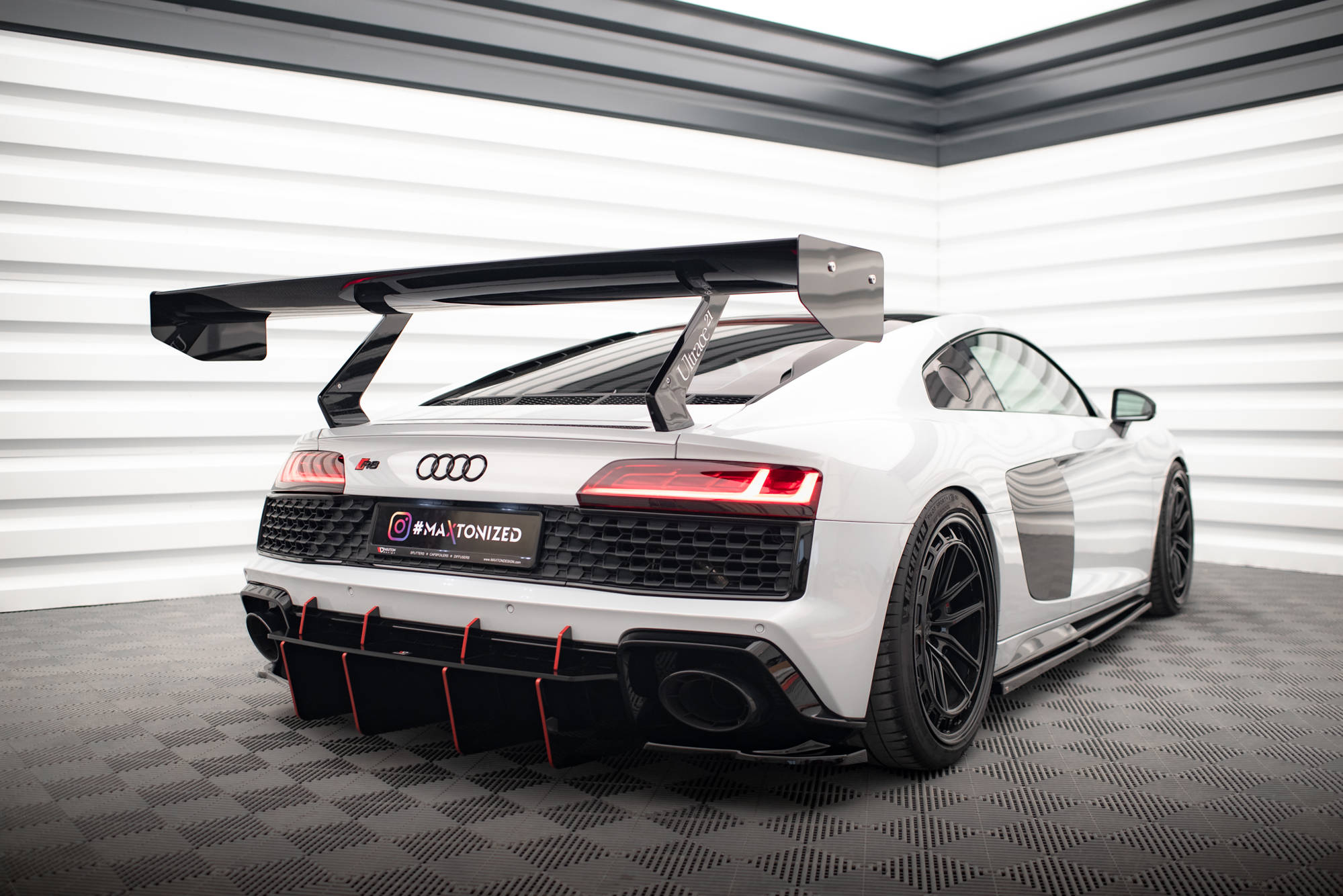 pol_po_Rear-Side-Splitters-Audi-R8-Mk2-Facelift-17929_2 pol_po_Rear-Side-Splitters-Audi-R8-Mk2-Facelift-17929_2