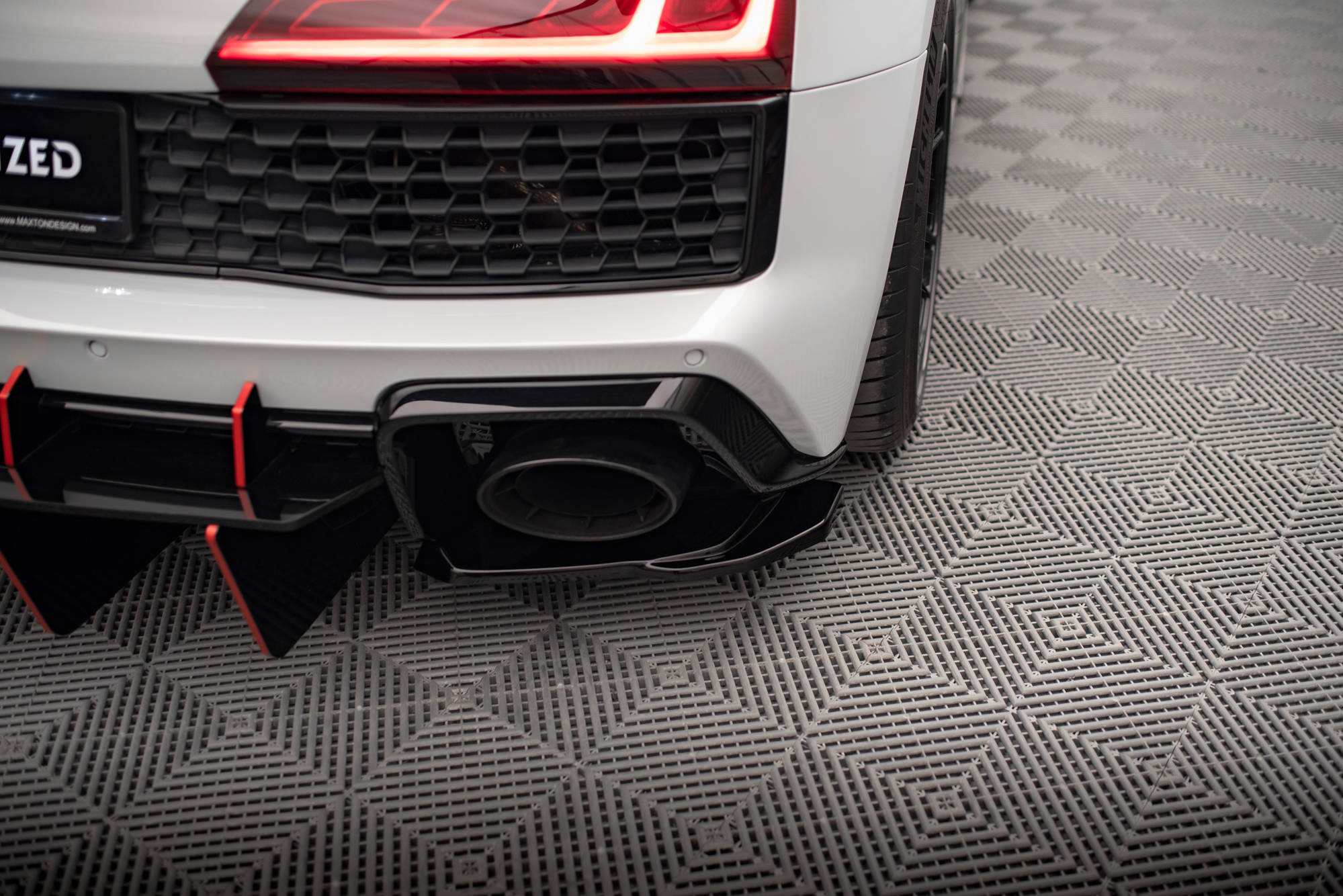 pol_po_Rear-Side-Splitters-Audi-R8-Mk2-Facelift-17929_4 pol_po_Rear-Side-Splitters-Audi-R8-Mk2-Facelift-17929_4