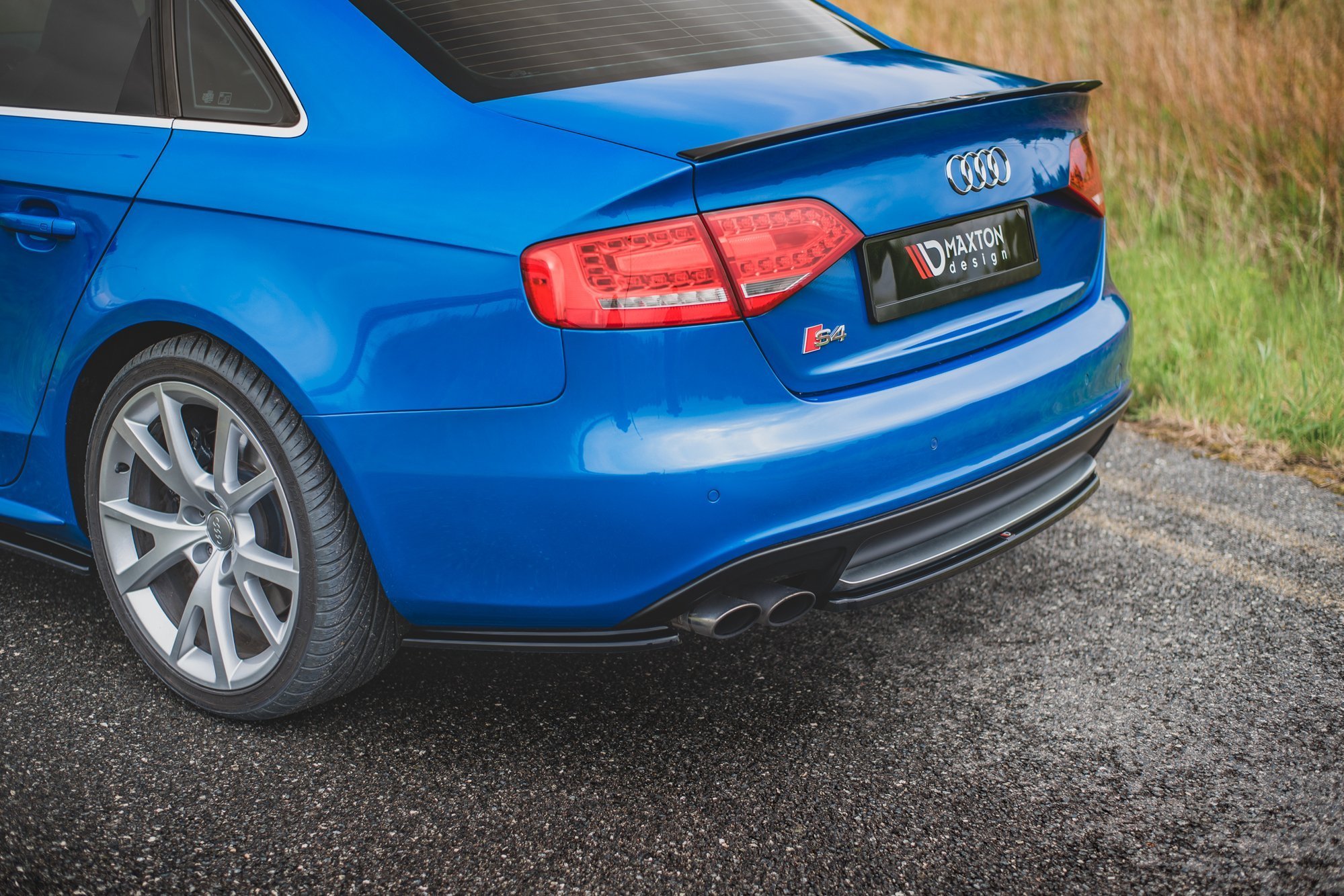 pol_po_Rear-Side-Splitters-Audi-S4-A4-S-Line-B8-Sedan-10178_5 pol_po_Rear-Side-Splitters-Audi-S4-A4-S-Line-B8-Sedan-10178_5