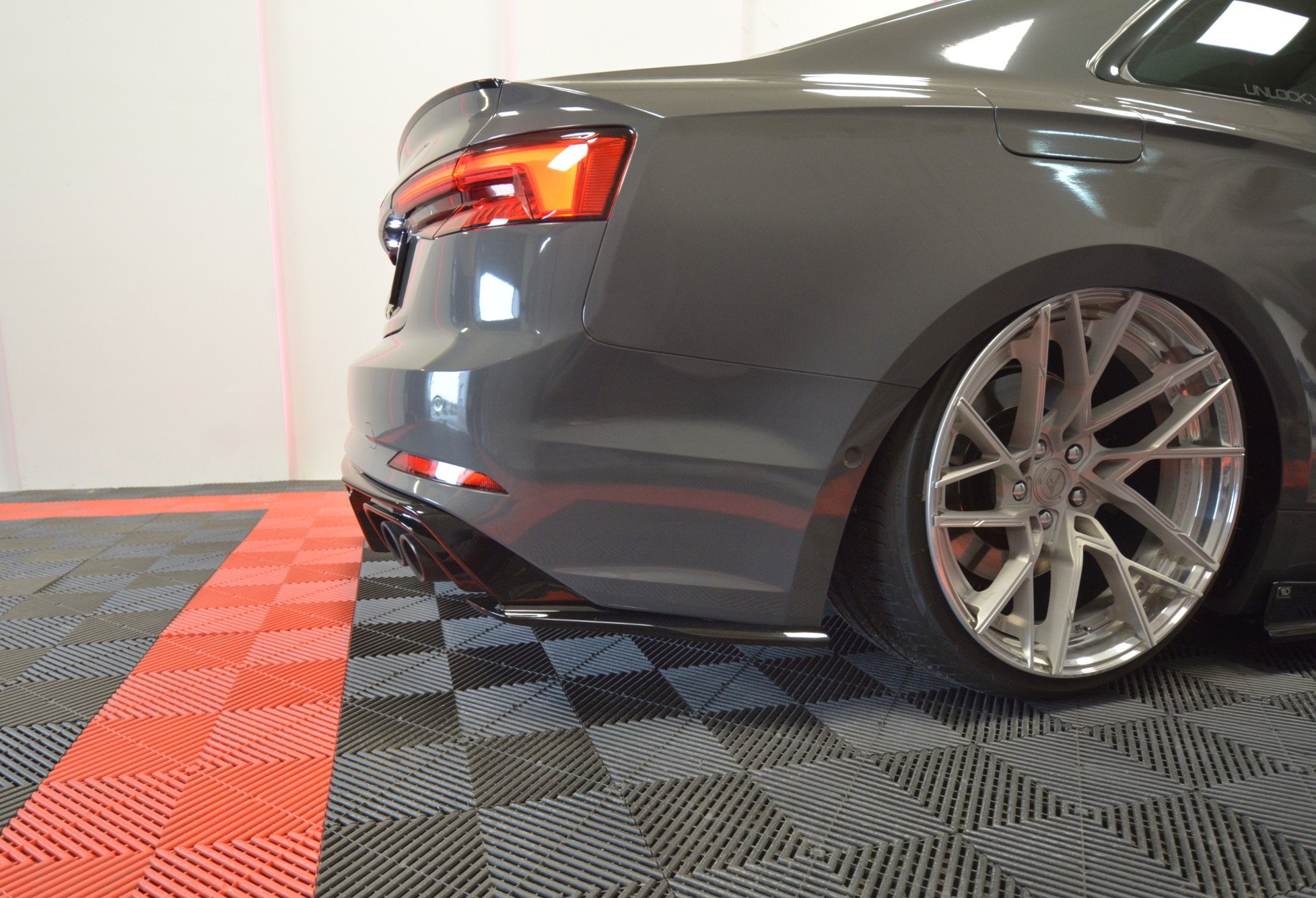 pol_po_Rear-Side-Splitters-Audi-S5-F5-Coupe-7600_4 pol_po_Rear-Side-Splitters-Audi-S5-F5-Coupe-7600_4