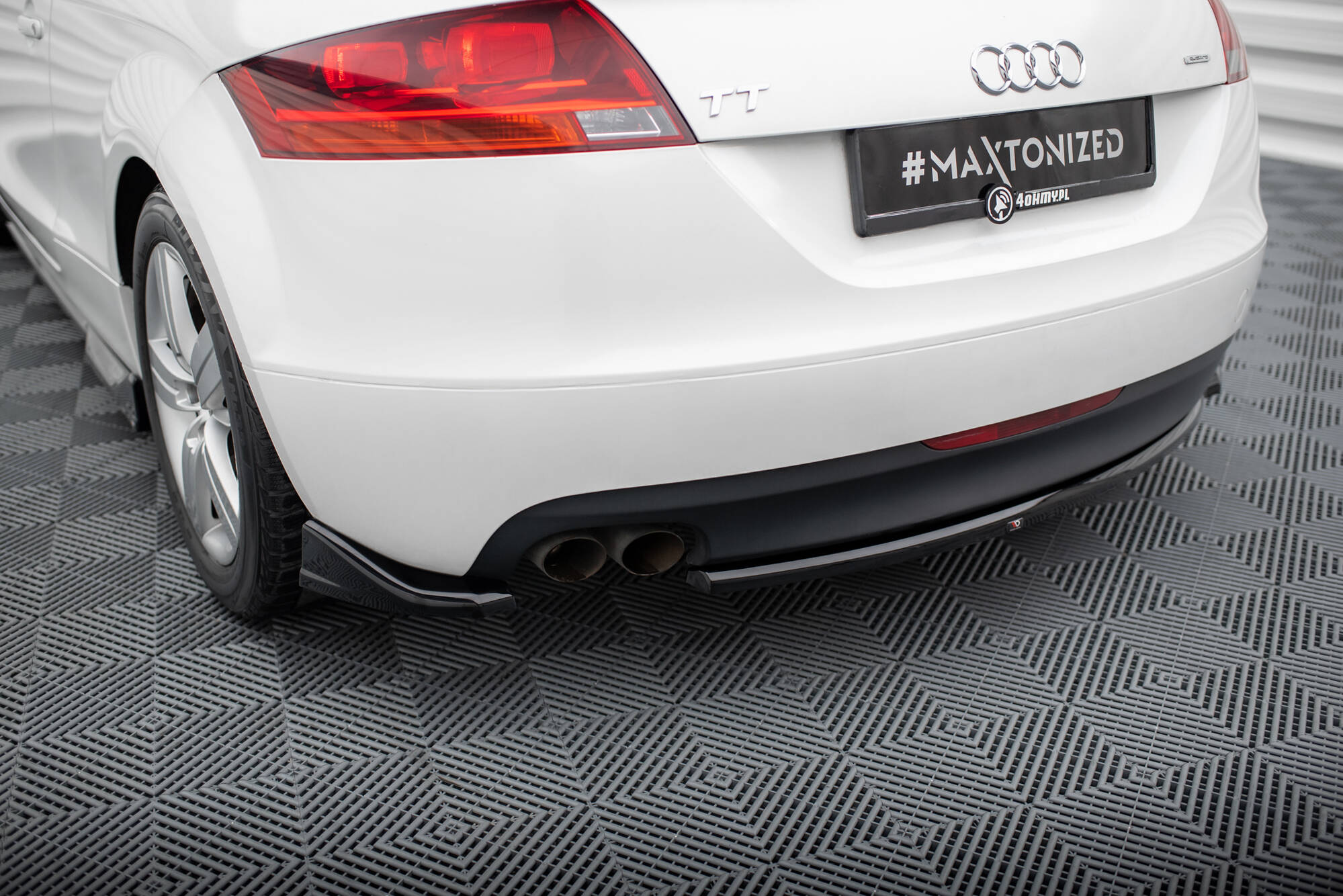 pol_po_Rear-Side-Splitters-Audi-TT-8J-20866_3 pol_po_Rear-Side-Splitters-Audi-TT-8J-20866_3
