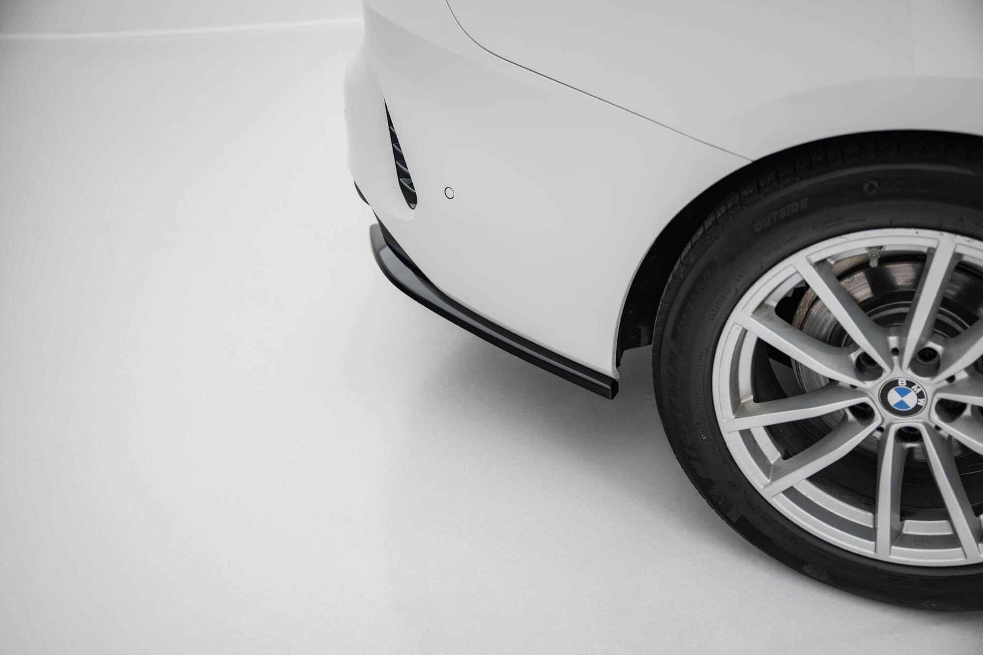 pol_po_Rear-Side-Splitters-BMW-4-Coupe-Cabrio-G22-G23-21628_6 pol_po_Rear-Side-Splitters-BMW-4-Coupe-Cabrio-G22-G23-21628_6