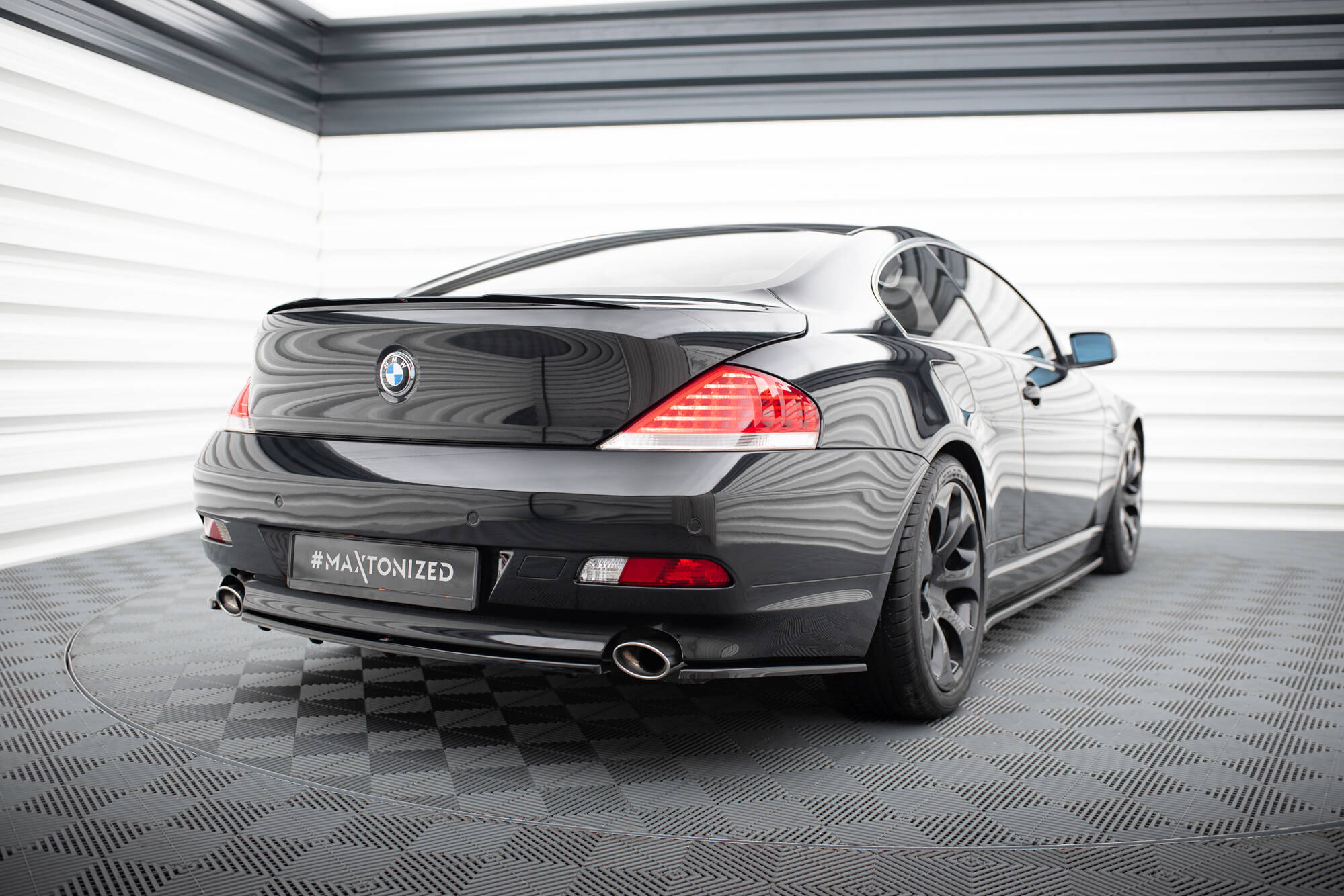pol_po_Rear-Side-Splitters-BMW-6-Coupe-E63-Cabrio-E64-1099_4 pol_po_Rear-Side-Splitters-BMW-6-Coupe-E63-Cabrio-E64-1099_4