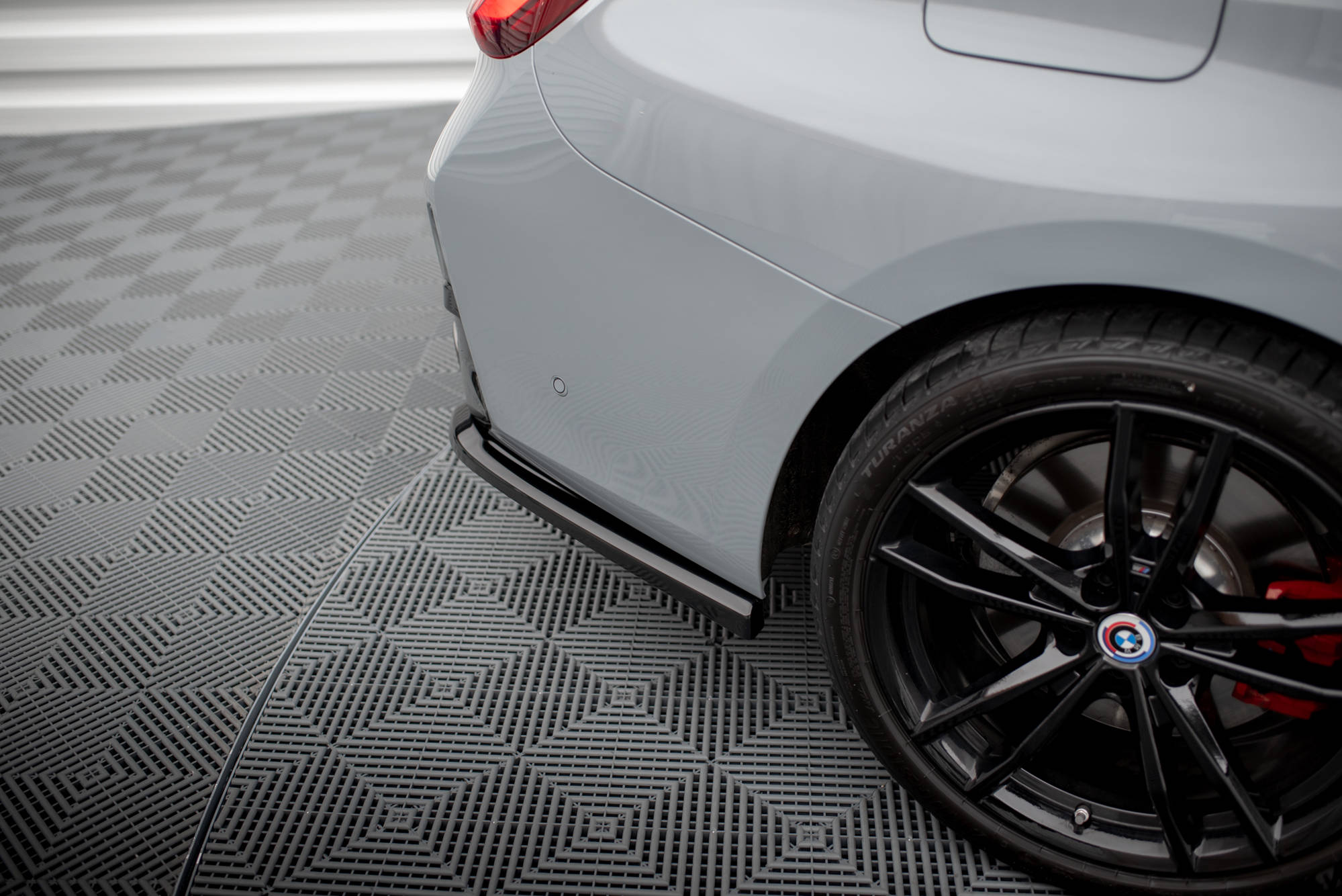 pol_po_Rear-Side-Splitters-BMW-M340i-G20-G21-Facelift-18612_4 pol_po_Rear-Side-Splitters-BMW-M340i-G20-G21-Facelift-18612_4
