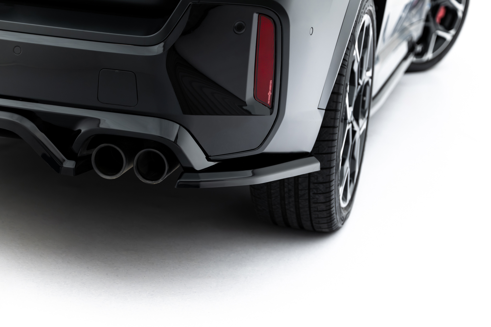 pol_po_Rear-Side-Splitters-BMW-X1-M35i-U11-23656_4 pol_po_Rear-Side-Splitters-BMW-X1-M35i-U11-23656_4